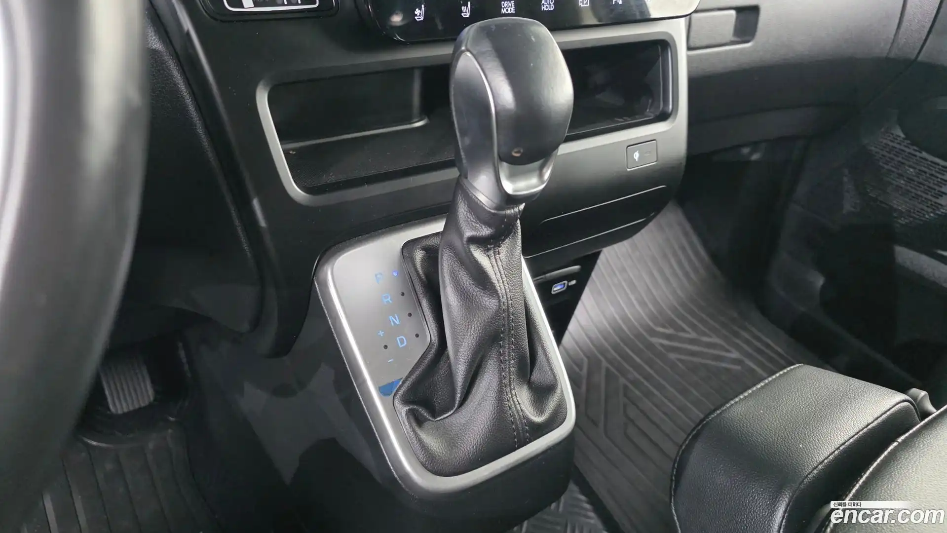 Staria Hyundai 2022.4-INNER-009