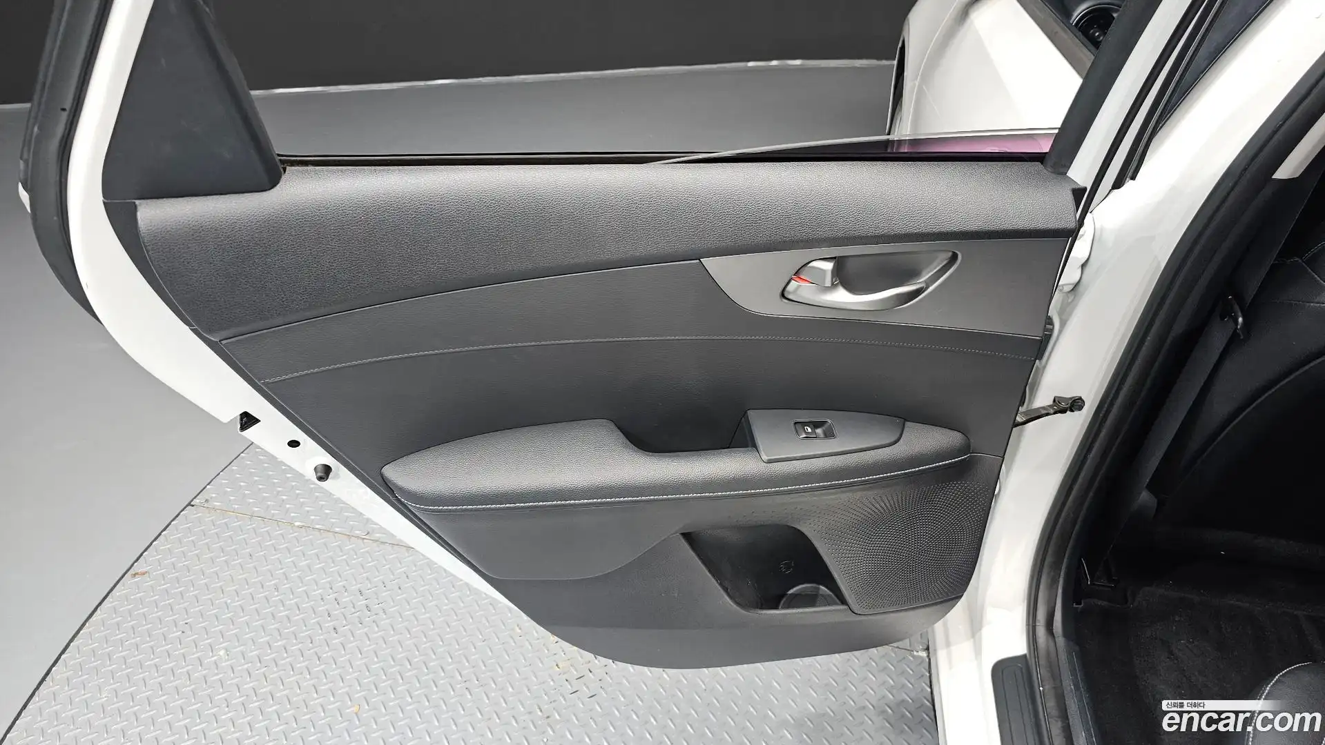 K3 Kia 2020.0-INNER-035