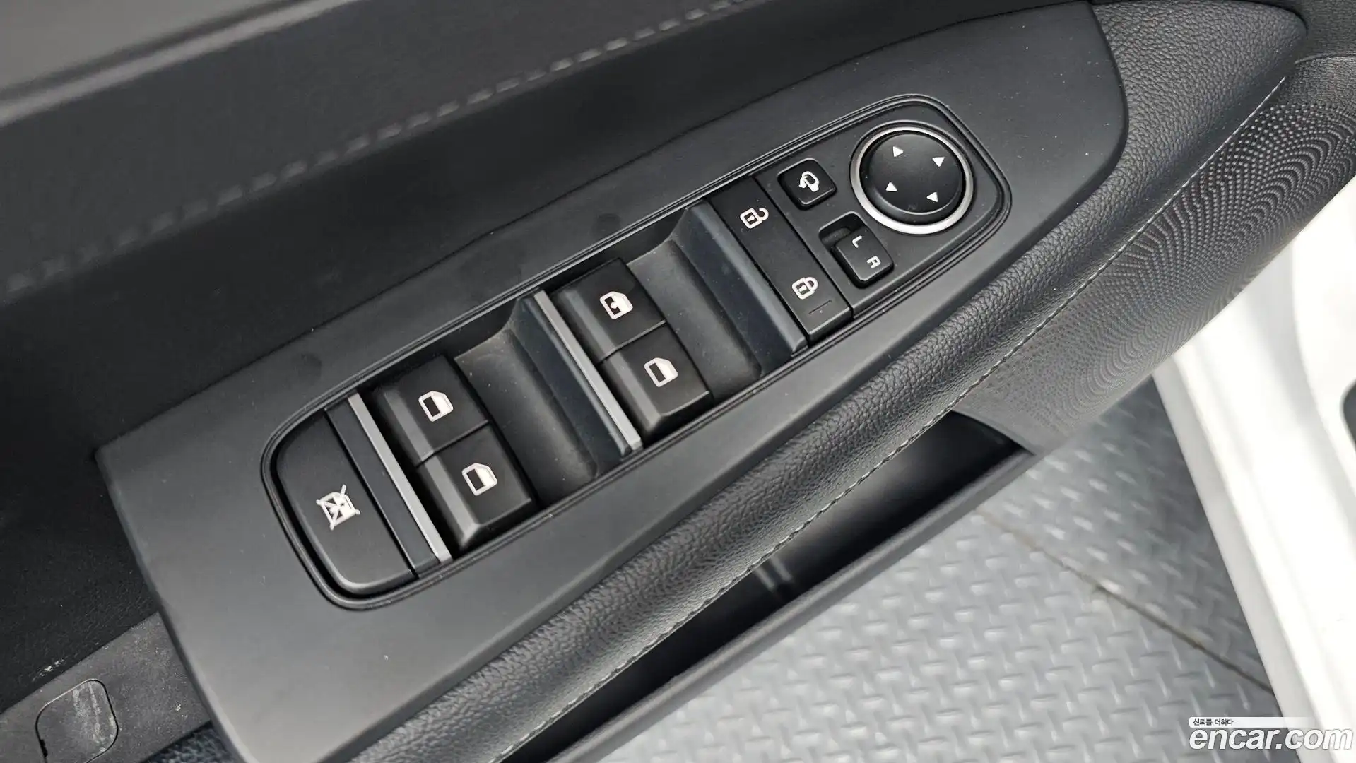 K3 Kia 2020.0-OPTION-040