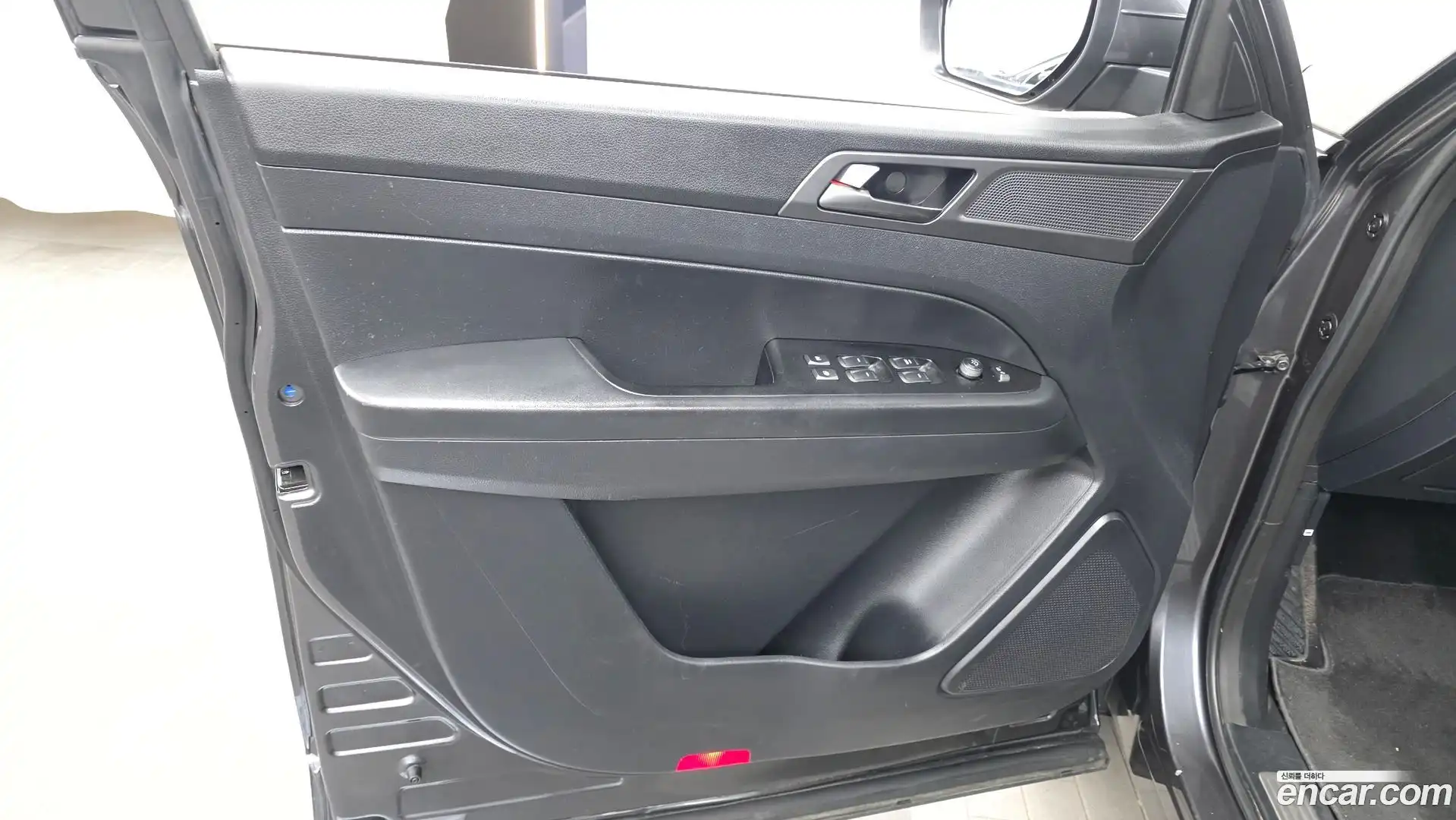 Rexton KG Mobility 2021.5-INNER-034