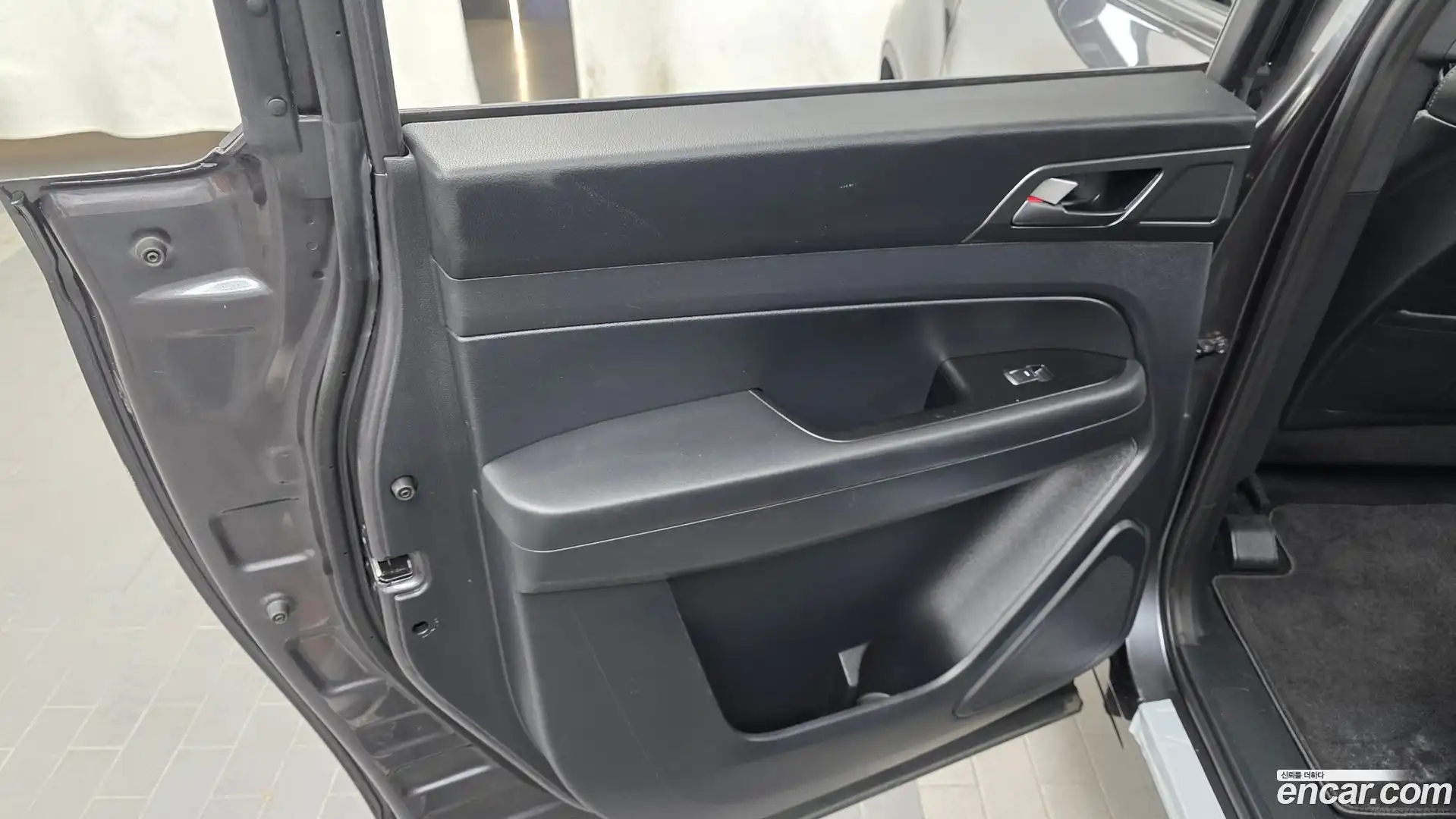 Rexton KG Mobility 2021.5-INNER-035
