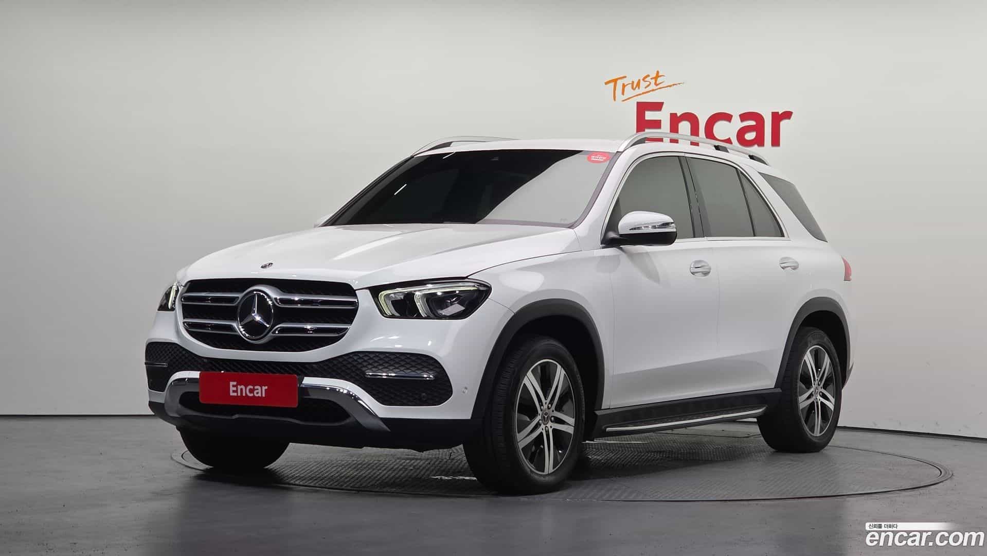 GLE-Class Mercedes-Benz 2019.9-OUTER-001