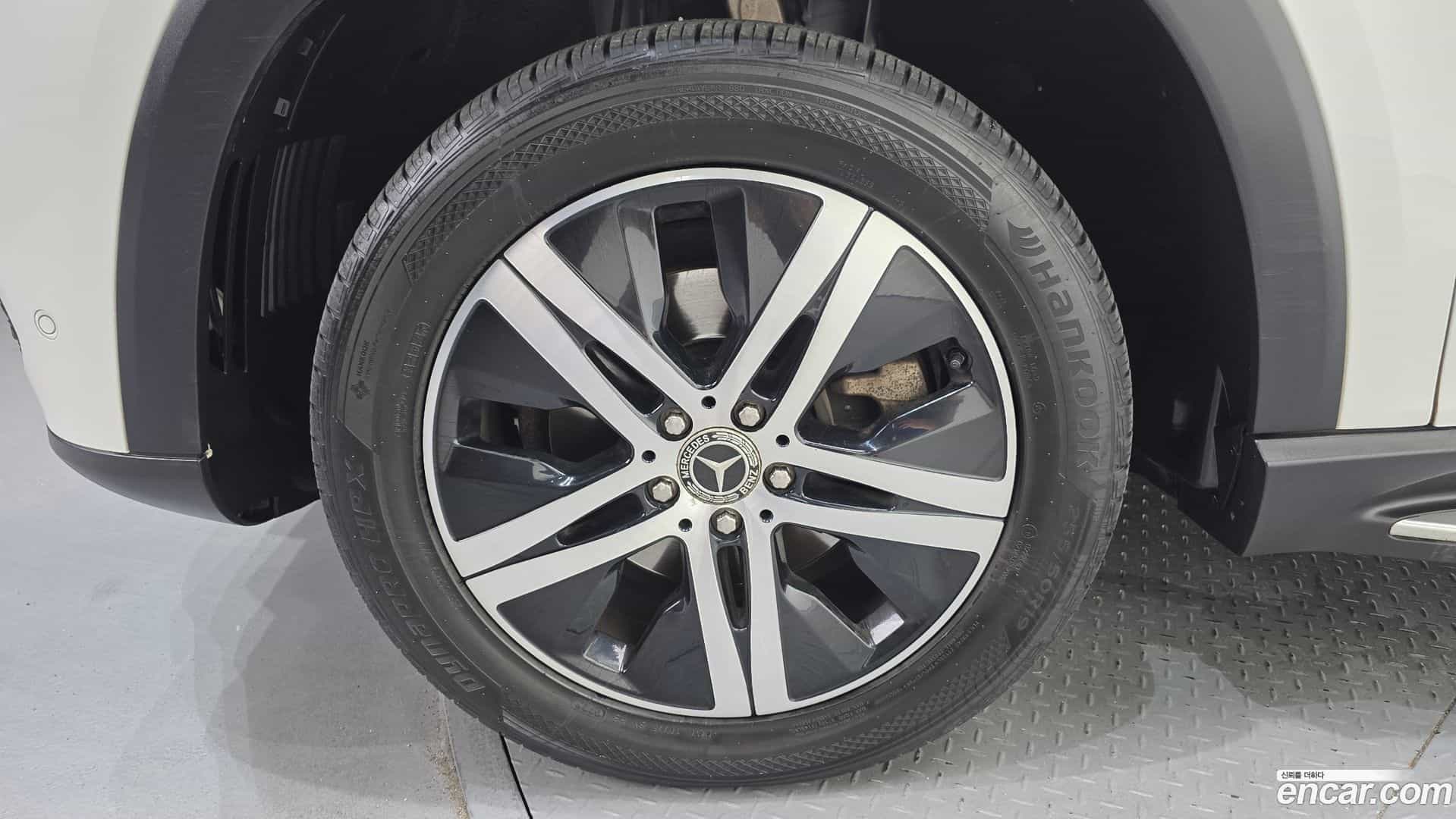 GLE-Class Mercedes-Benz 2019.9-OUTER-005