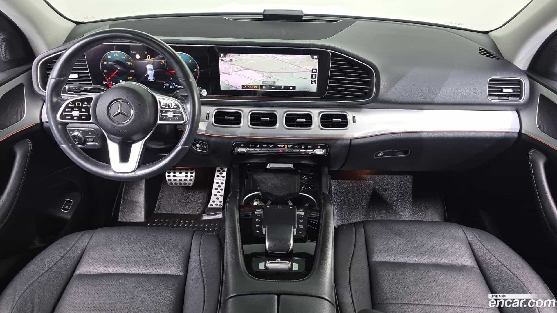 GLE-Class Mercedes-Benz 2019.9-INNER-007