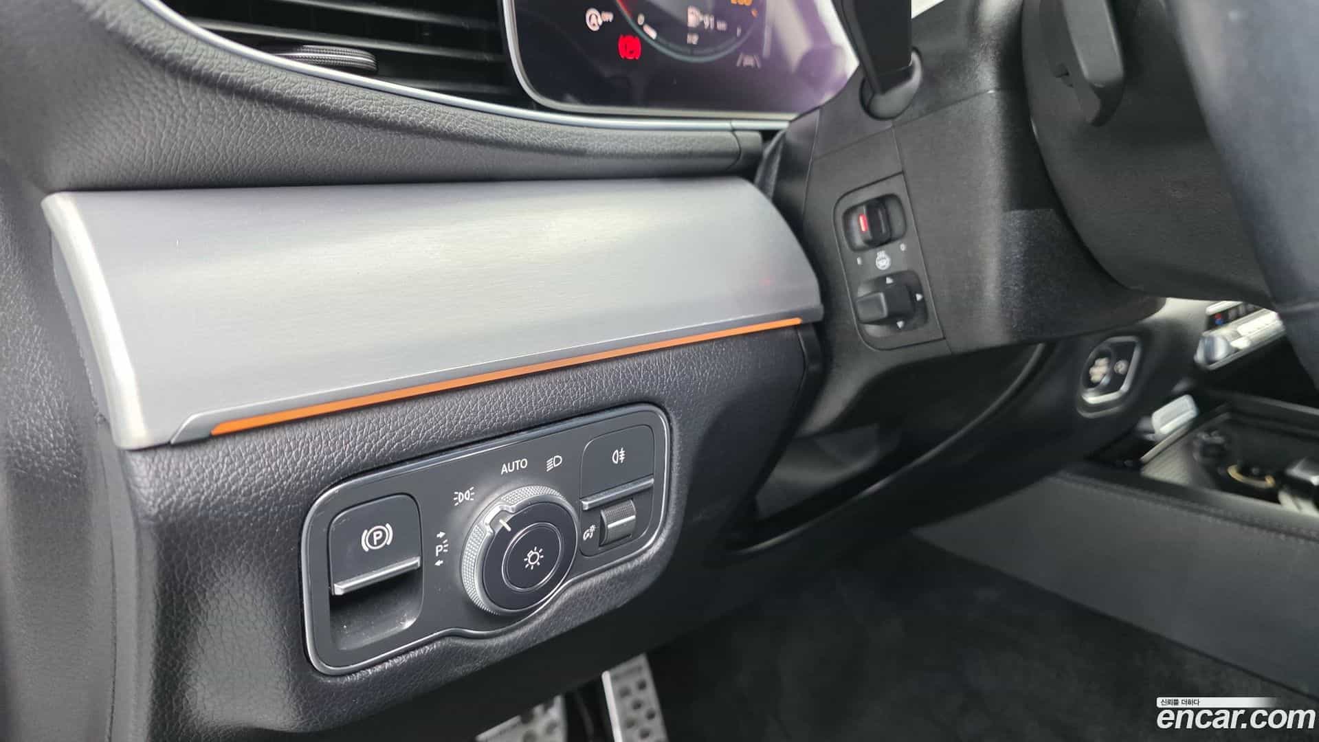 GLE-Class Mercedes-Benz 2019.9-OPTION-017