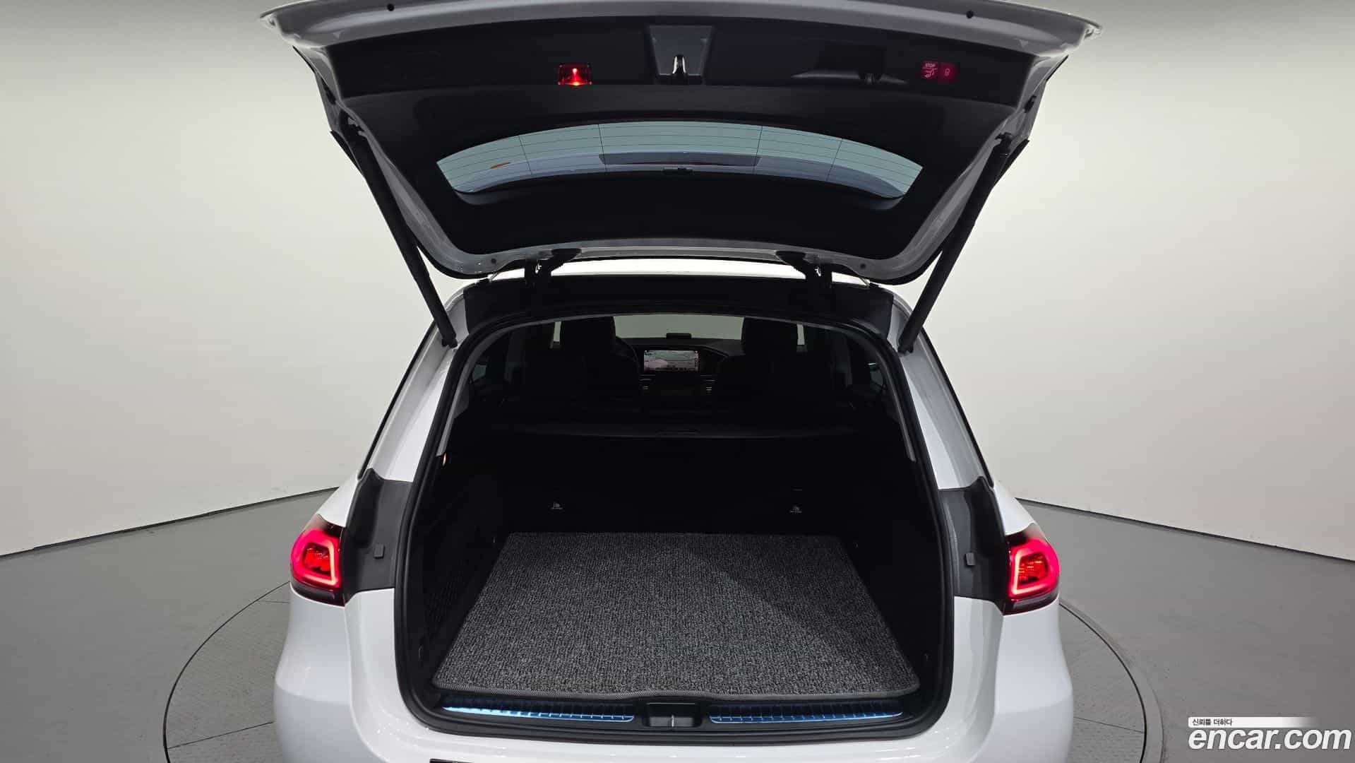 GLE-Class Mercedes-Benz 2019.9-OPTION-024