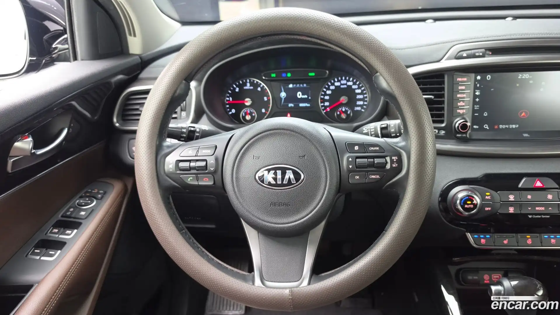 Sorento Kia 2016.5-OPTION-017