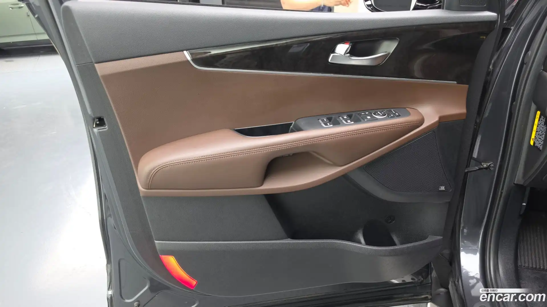 Sorento Kia 2016.5-INNER-034