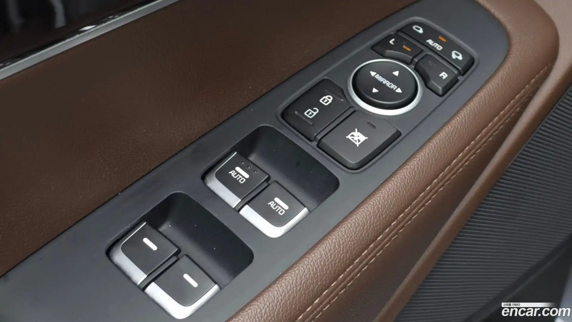 Sorento Kia 2016.5-OPTION-042