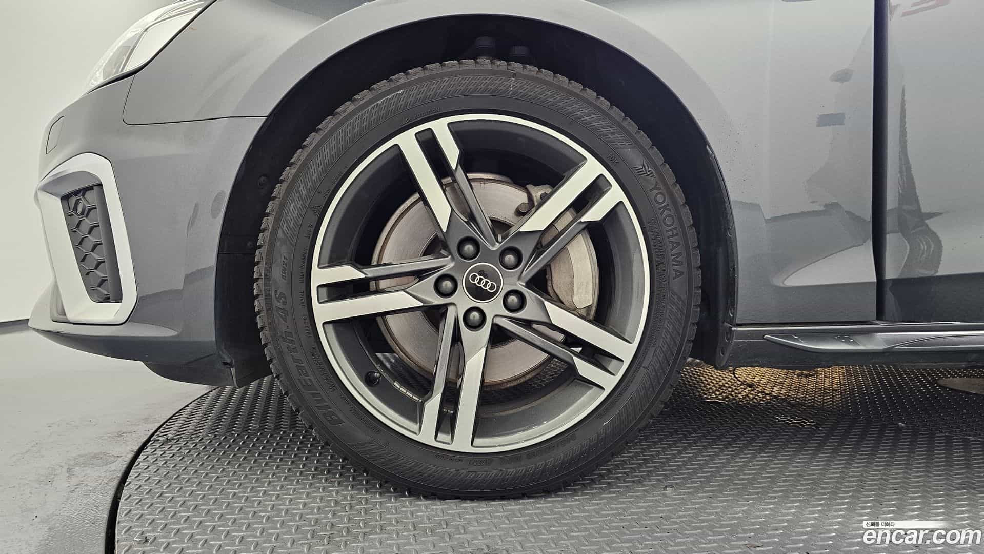 A4 Audi 2021.10-OUTER-005