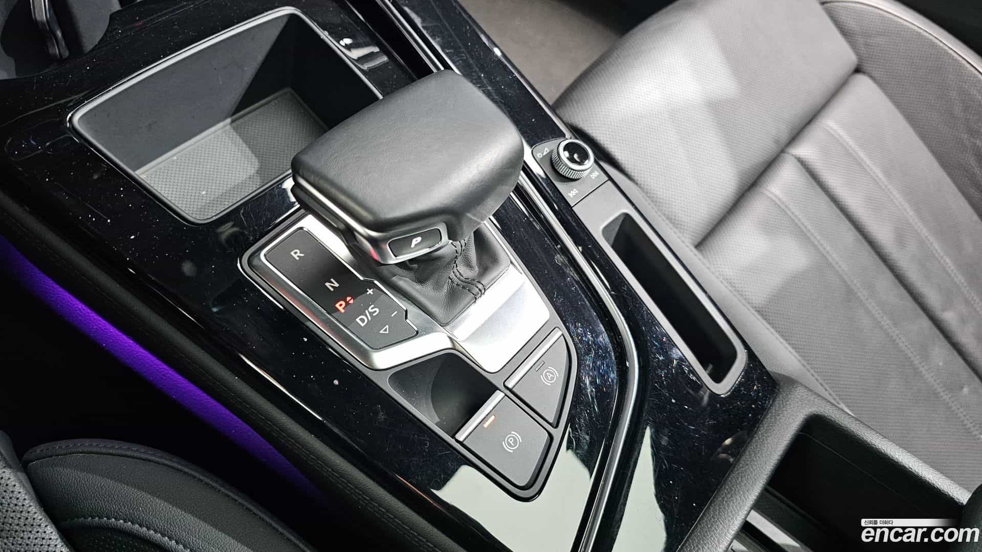 A4 Audi 2021.10-INNER-009