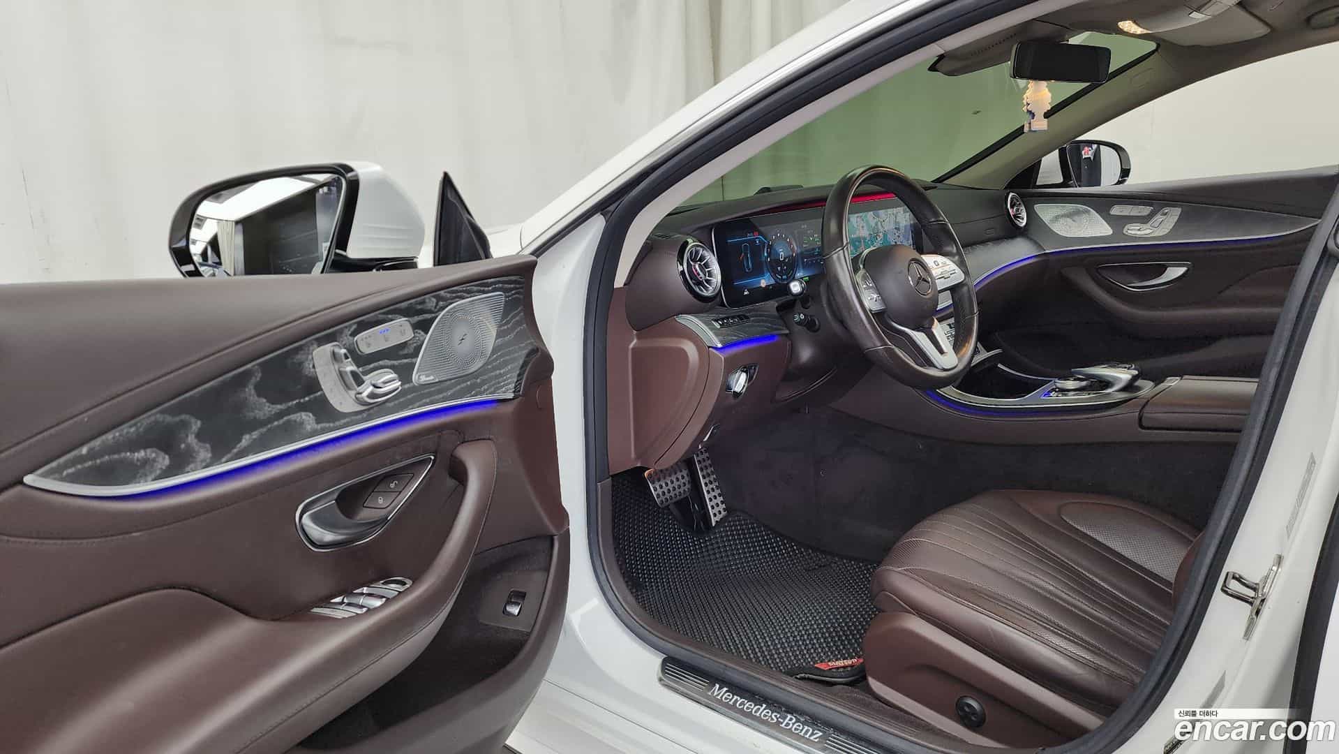 CLS-Class Mercedes-Benz 2020.3-INNER-010