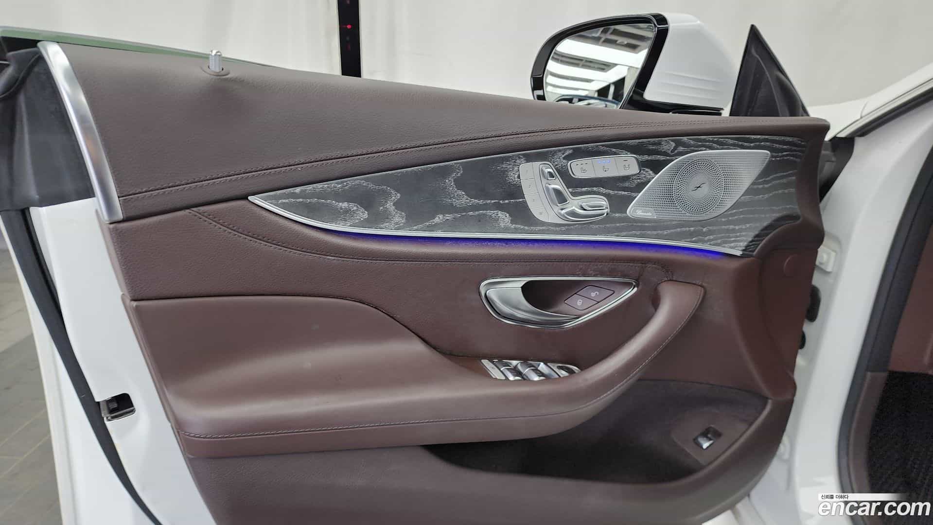 CLS-Class Mercedes-Benz 2020.3-INNER-034