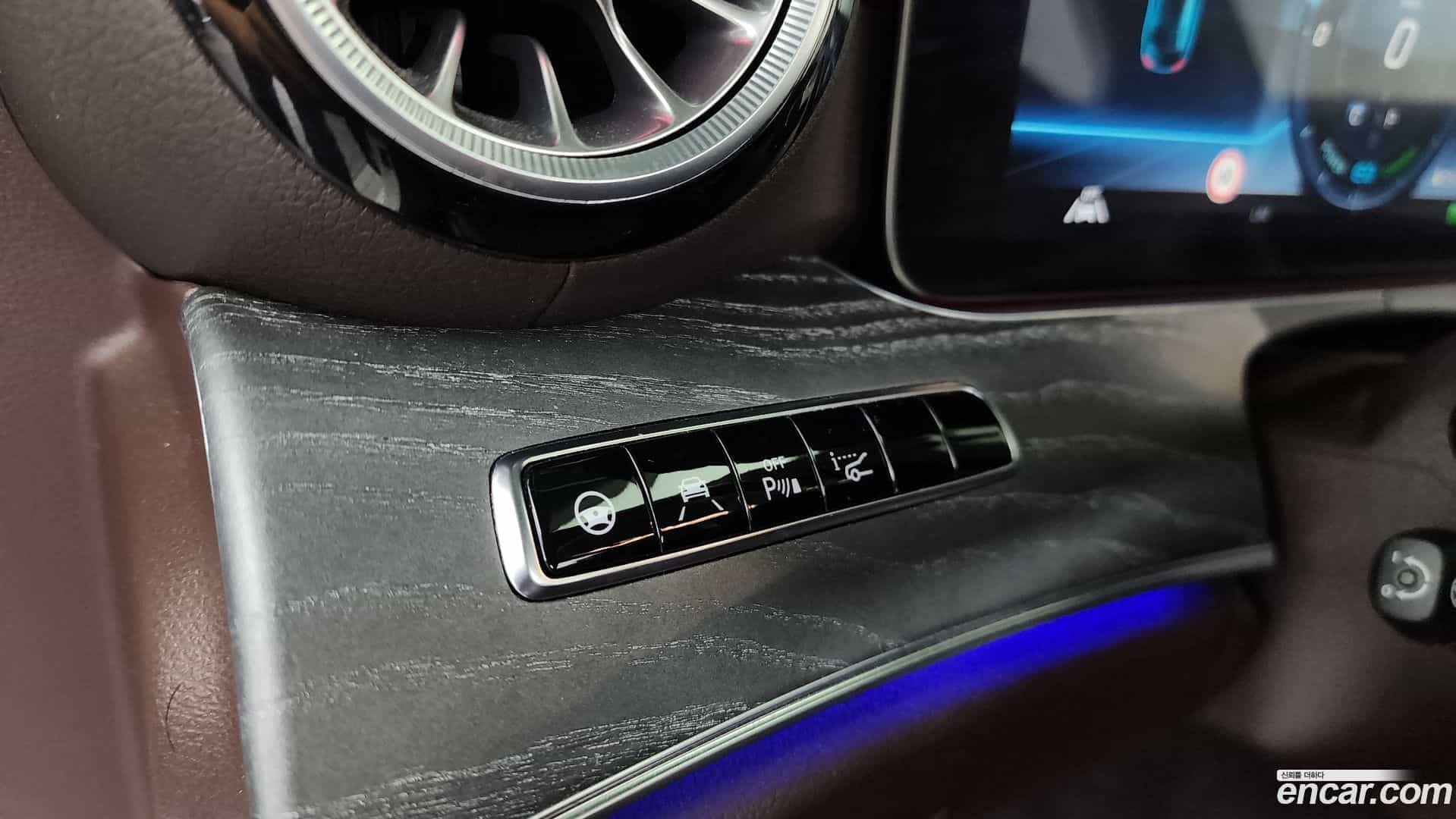 CLS-Class Mercedes-Benz 2020.3-OPTION-042