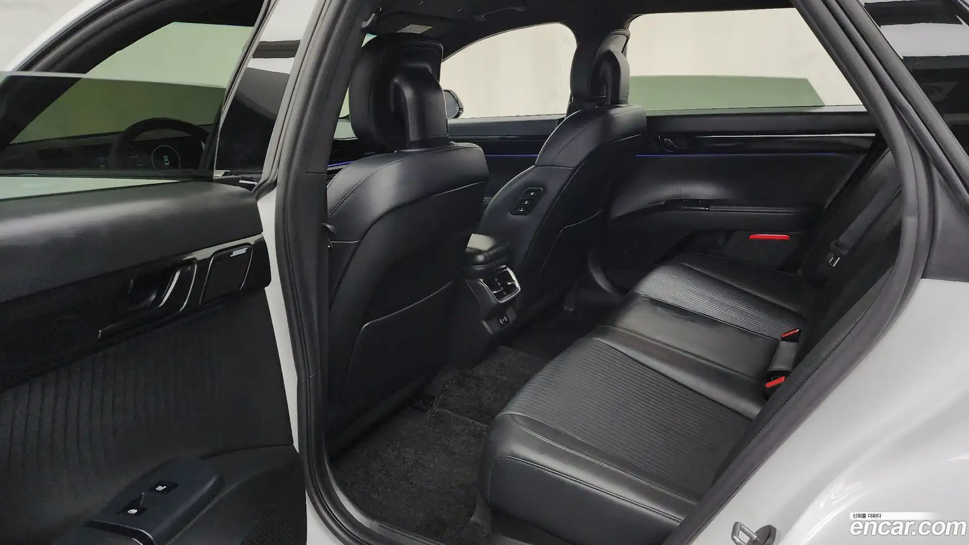 Grandeur Hyundai 2023.2-INNER-036