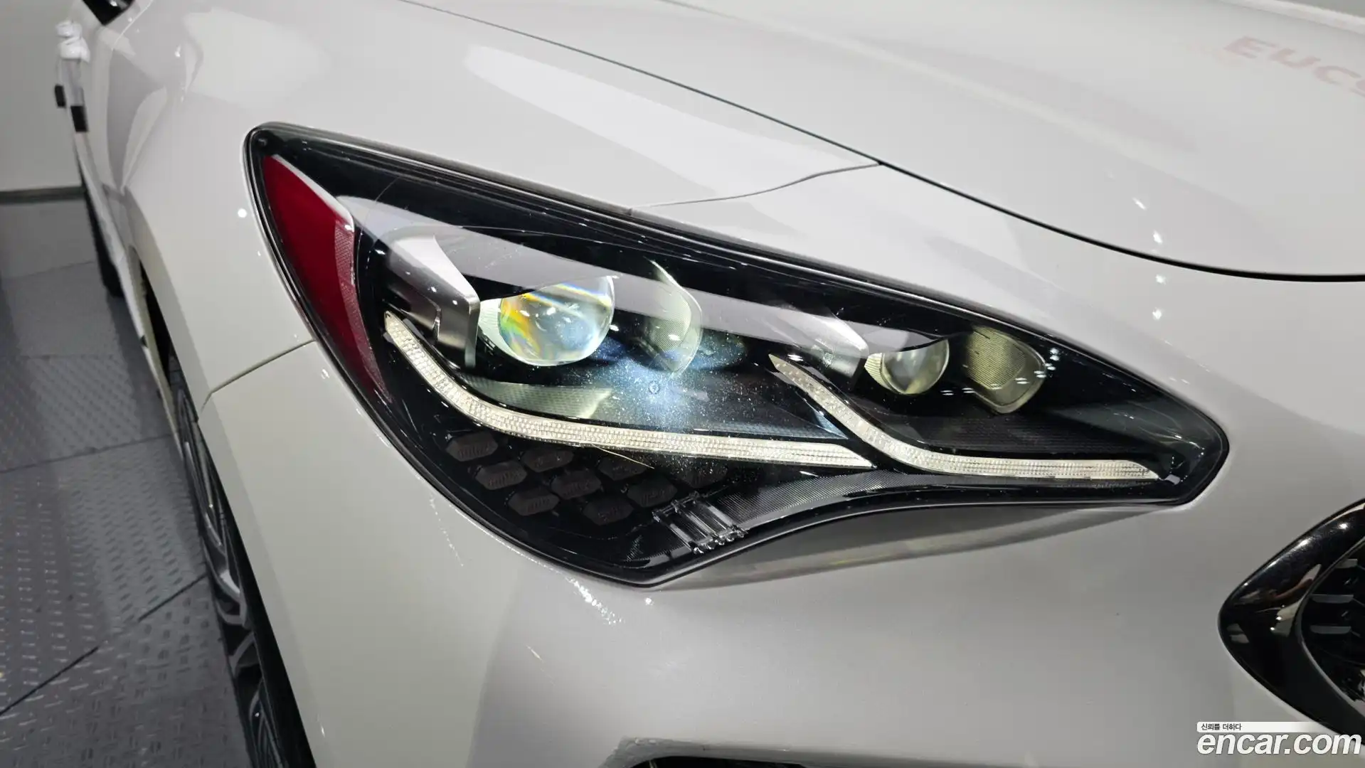 Stinger Kia 2017.5-OUTER-032