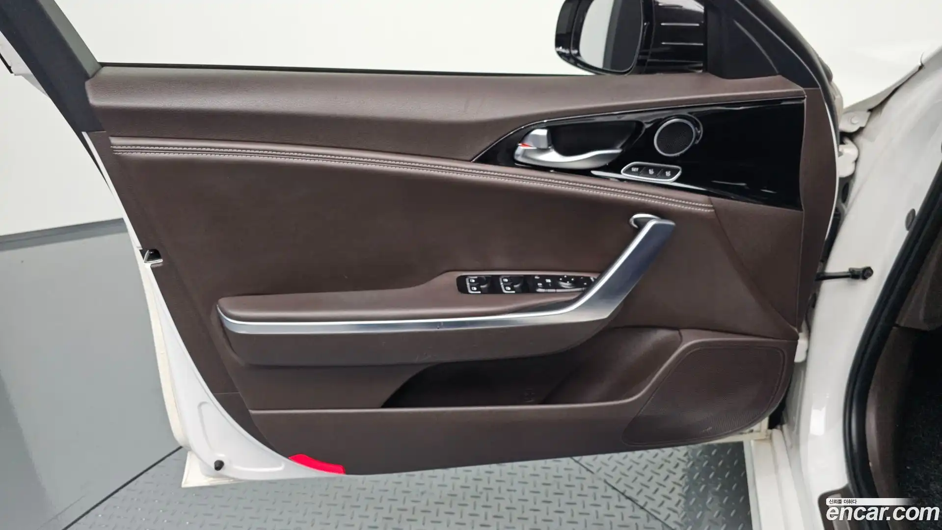 Stinger Kia 2017.5-INNER-034