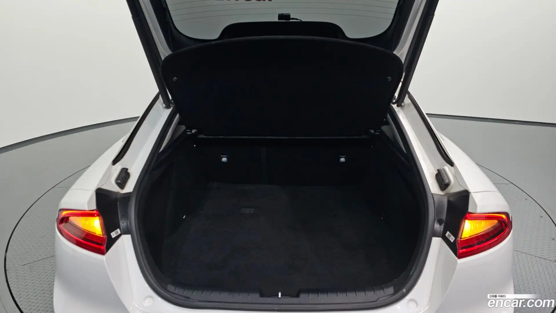 Stinger Kia 2017.5-OPTION-042