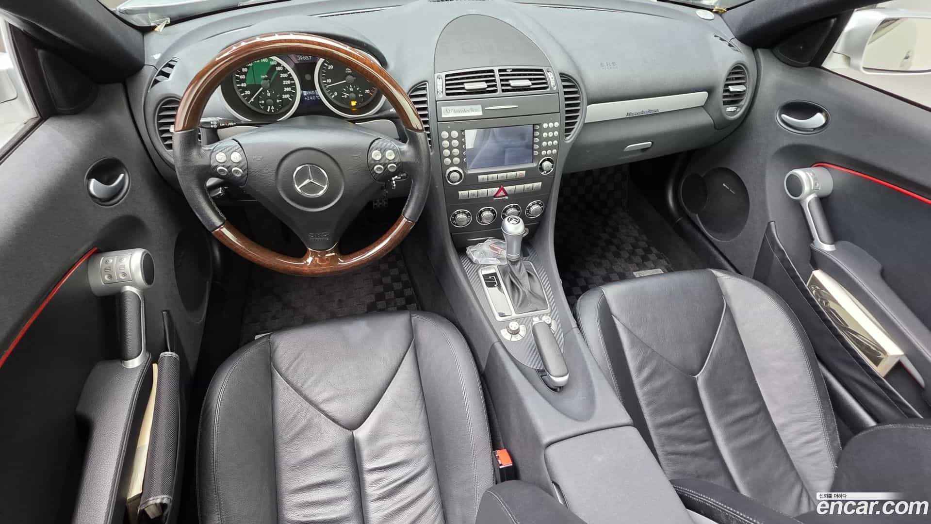 SLK-Class Mercedes-Benz 2005.11-INNER-007