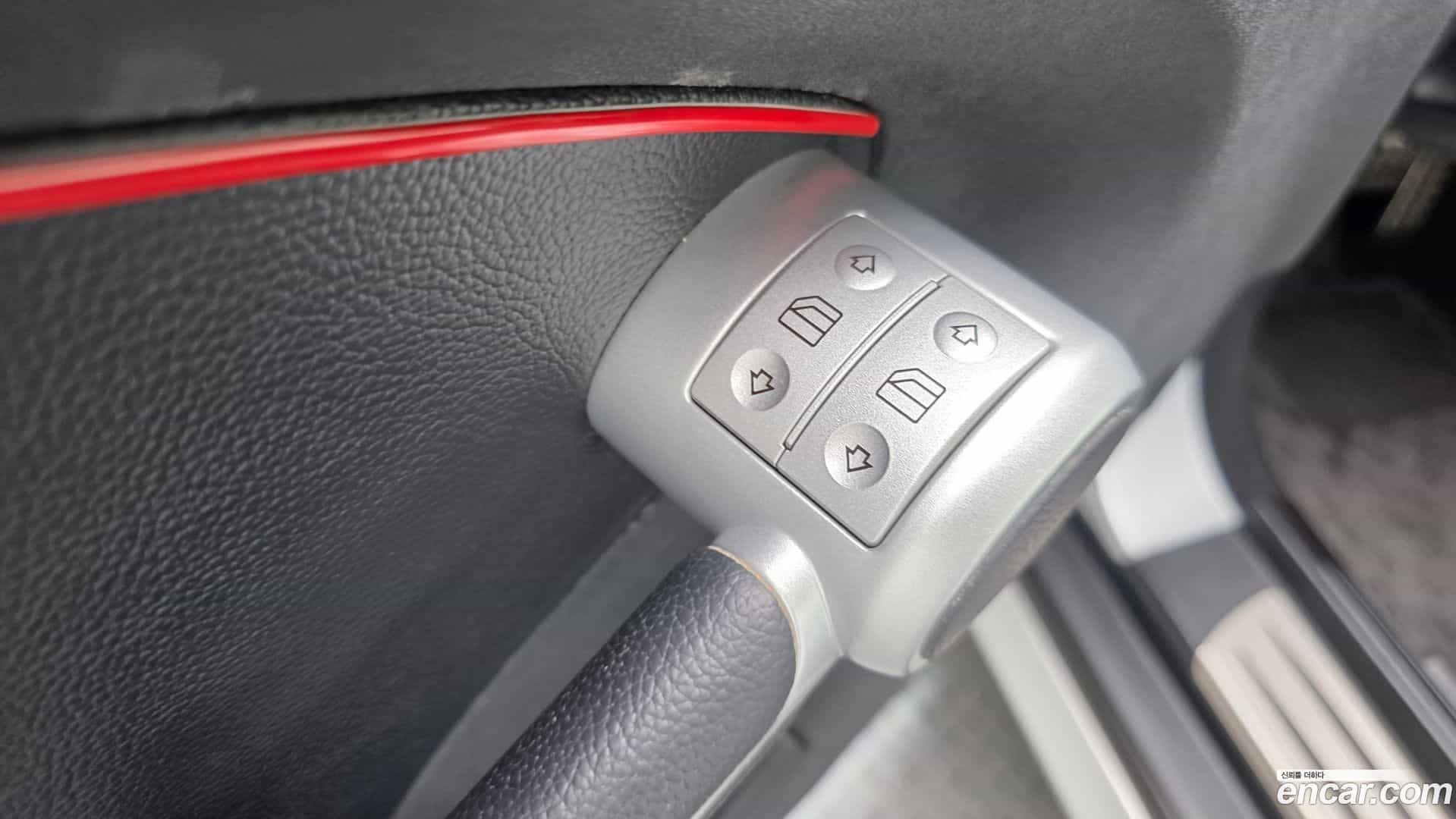 SLK-Class Mercedes-Benz 2005.11-OPTION-023