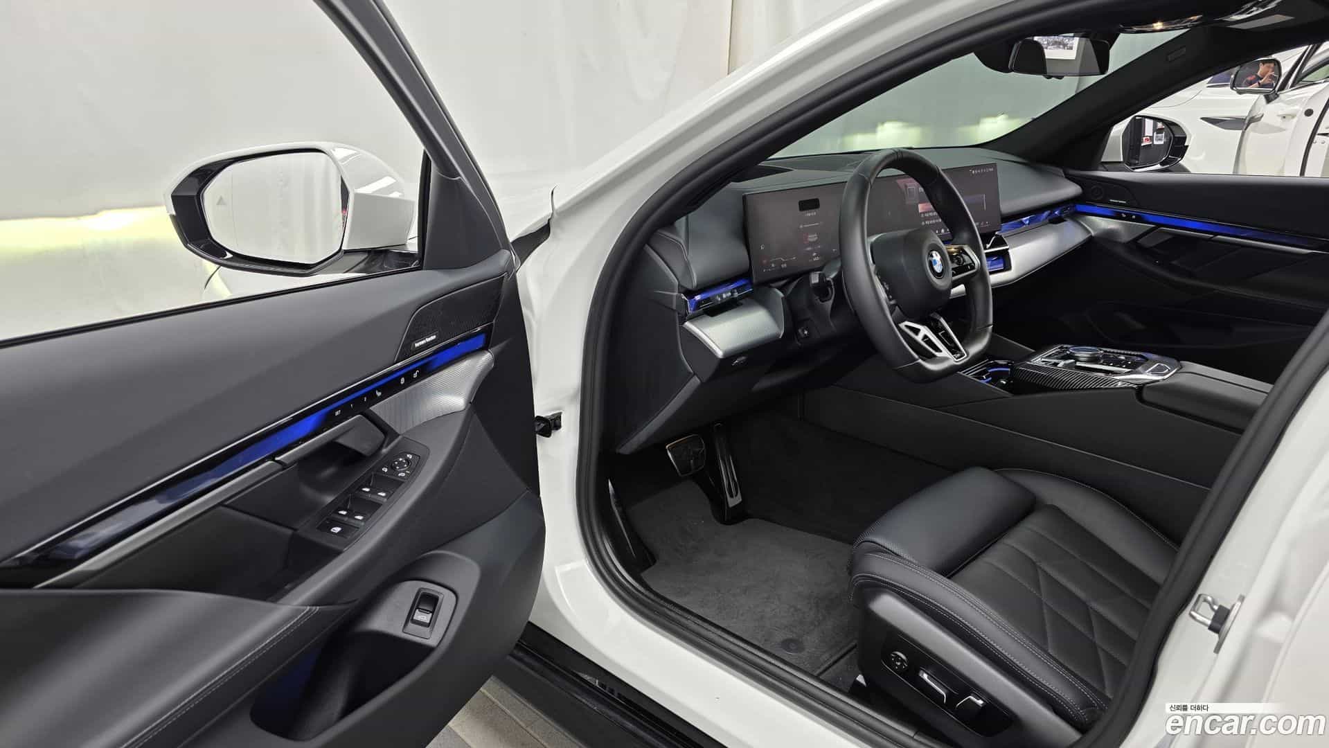 5-Series BMW 2024.10-INNER-010