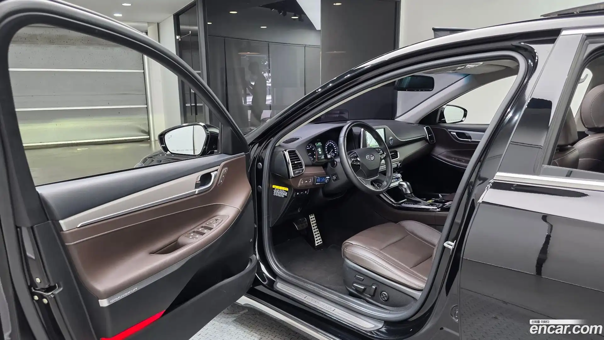 Grandeur Hyundai 2018.3-INNER-010
