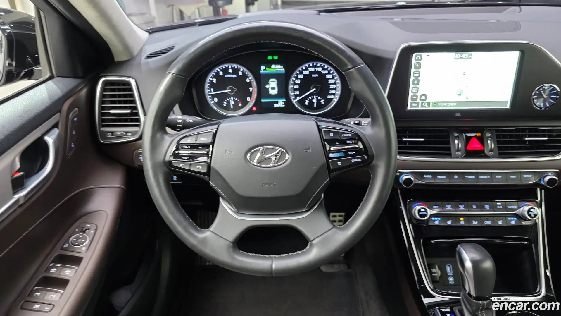 Grandeur Hyundai 2018.3-OPTION-017