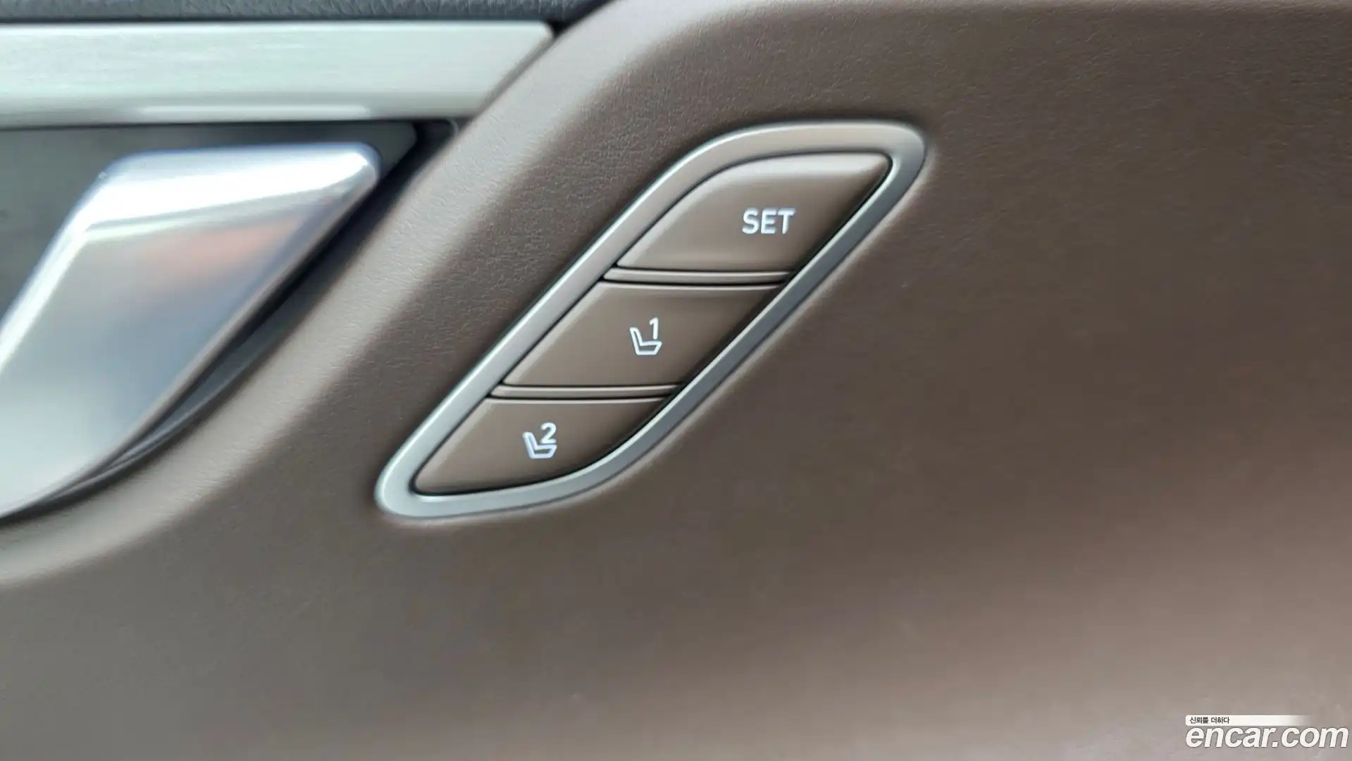 Grandeur Hyundai 2018.3-OPTION-021