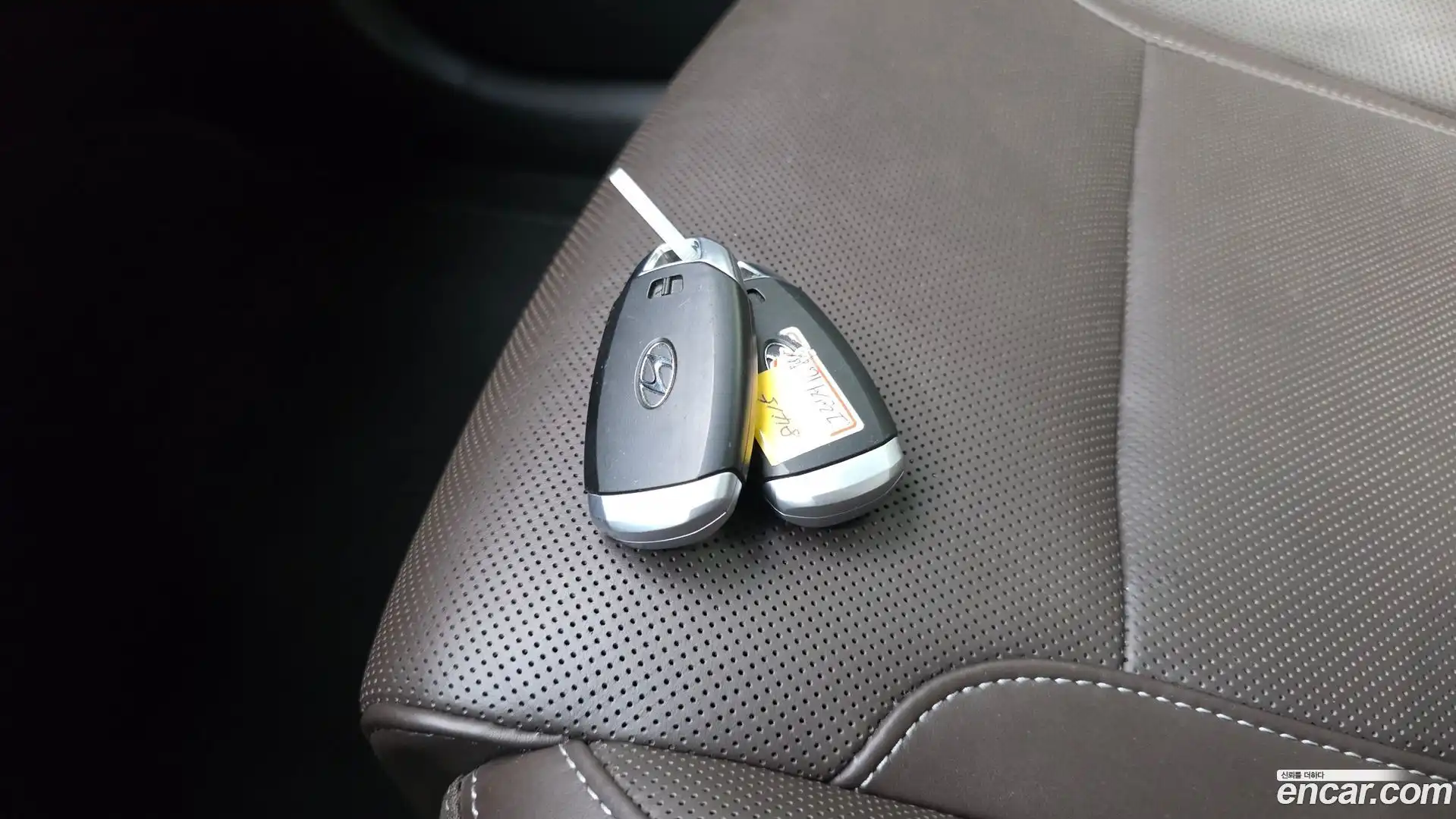 Grandeur Hyundai 2018.3-OPTION-024