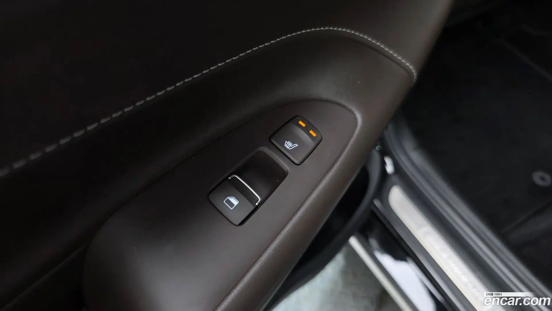 Grandeur Hyundai 2018.3-OPTION-044
