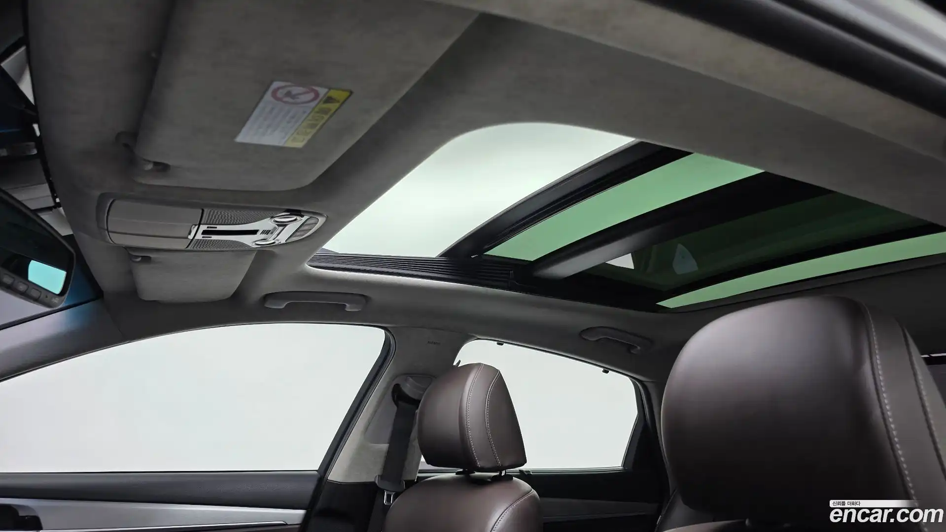 Grandeur Hyundai 2018.3-OPTION-046