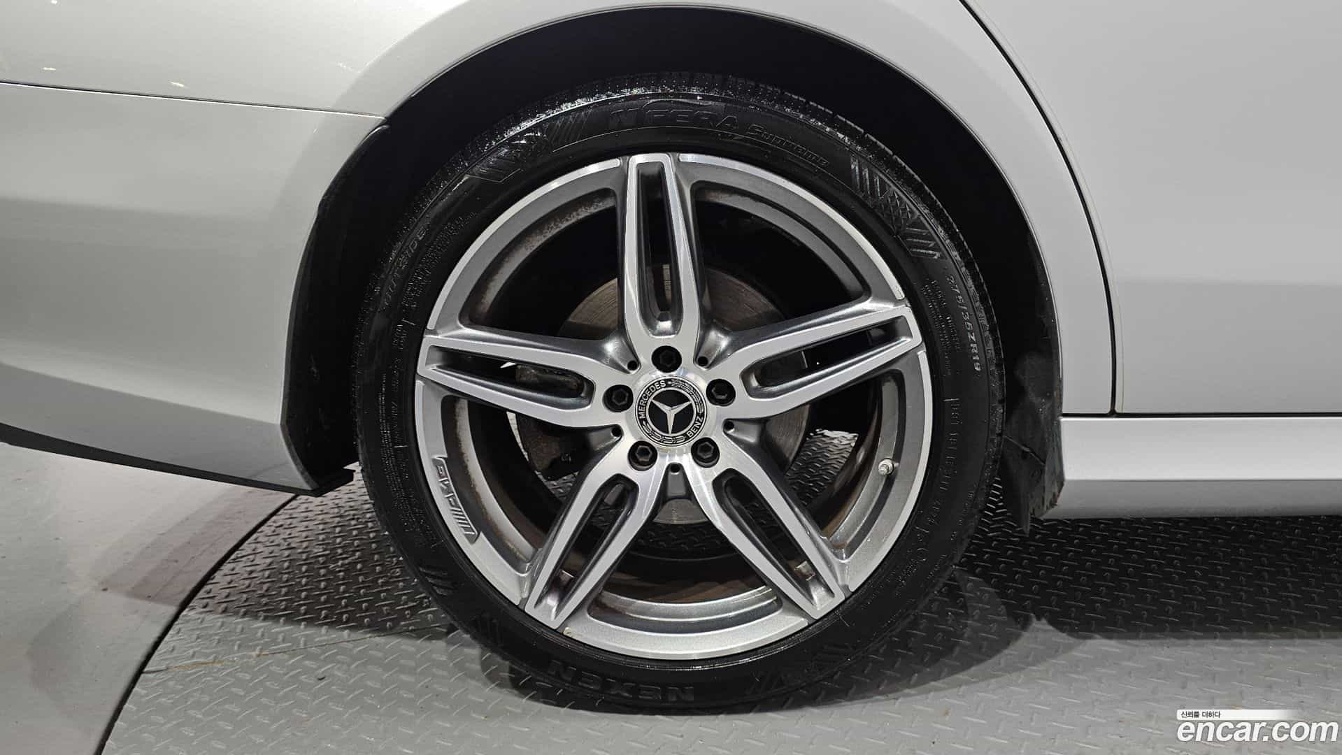 E-Class Mercedes-Benz 2019.2-OUTER-005