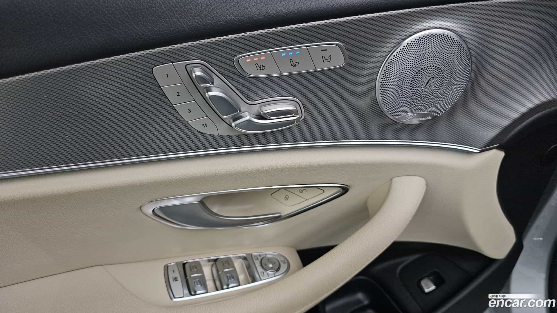 E-Class Mercedes-Benz 2019.2-OPTION-022
