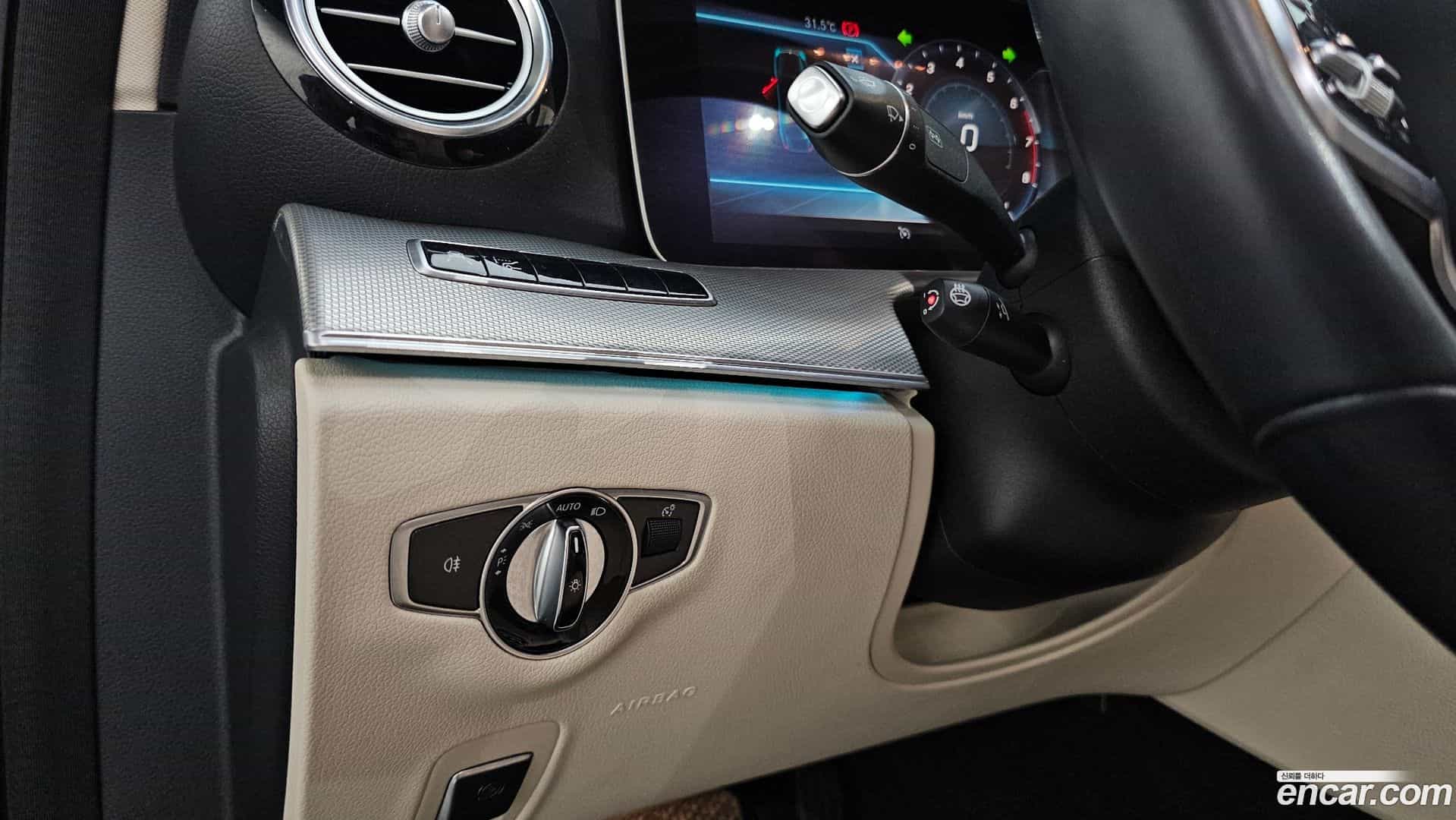 E-Class Mercedes-Benz 2019.2-OPTION-023