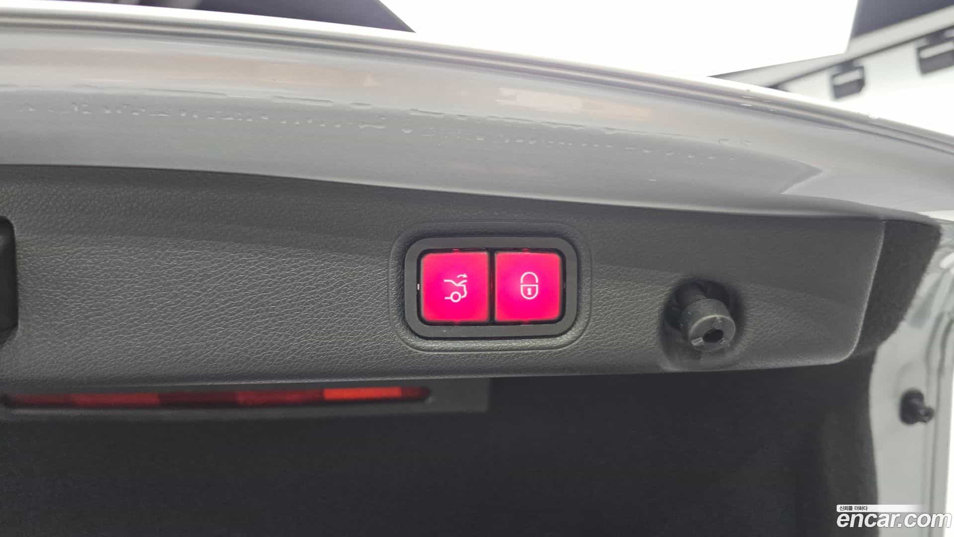E-Class Mercedes-Benz 2019.2-OPTION-024