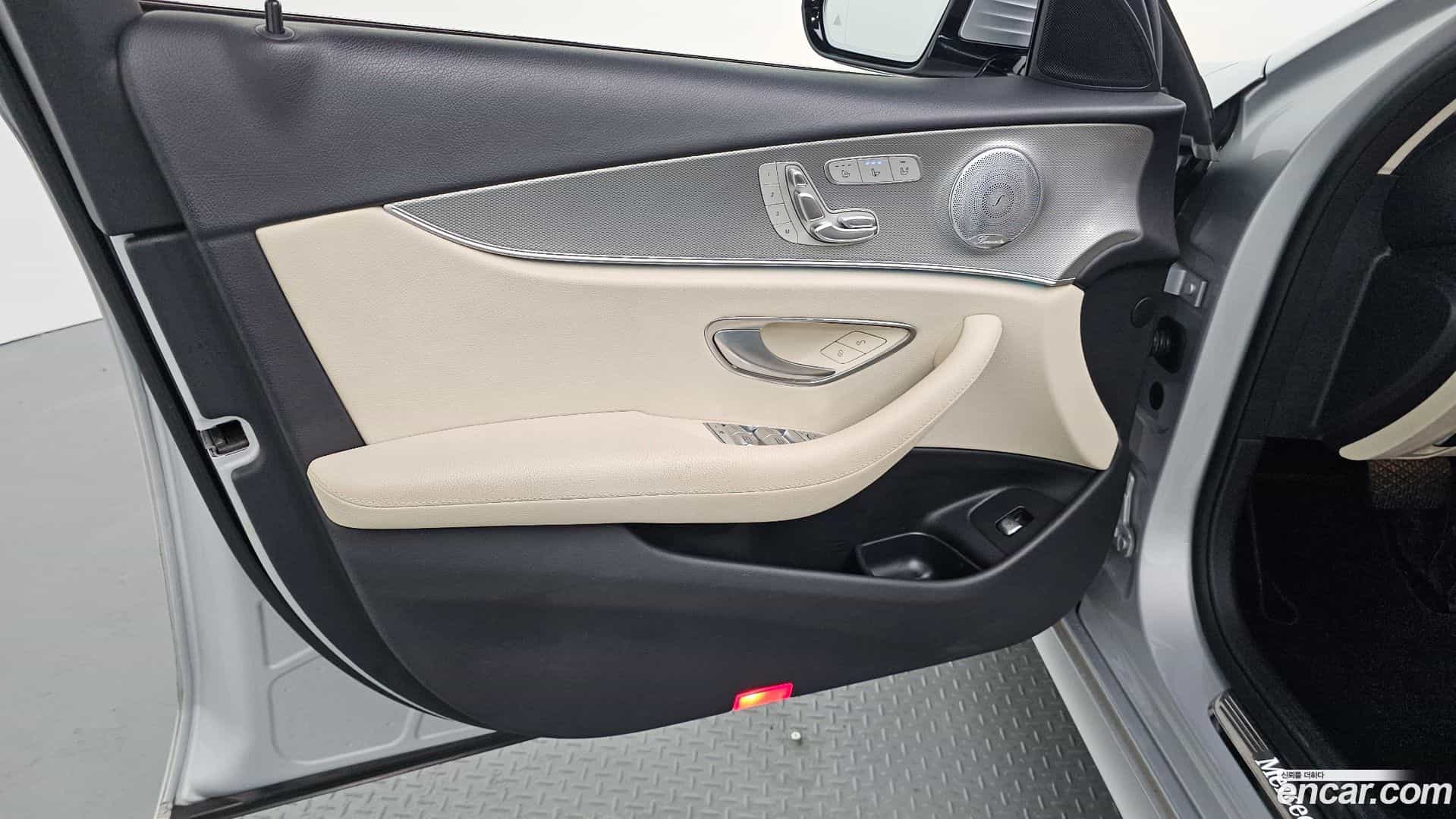 E-Class Mercedes-Benz 2019.2-INNER-034