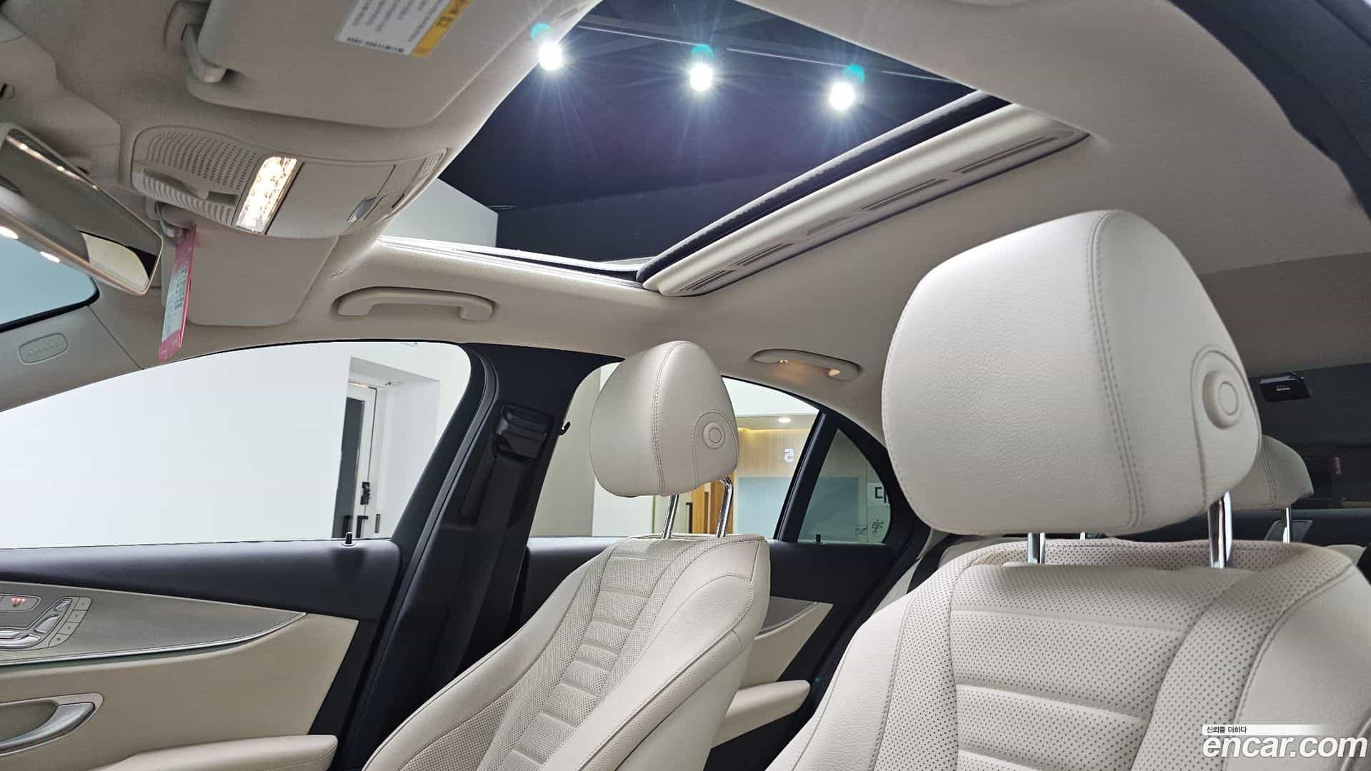 E-Class Mercedes-Benz 2019.2-OPTION-044