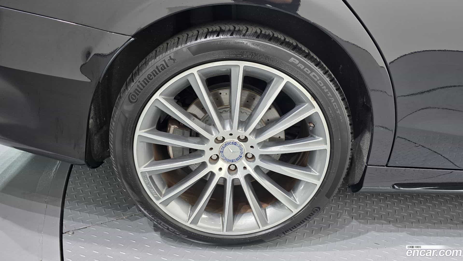 S-Class Mercedes-Benz 2017.0-OUTER-005