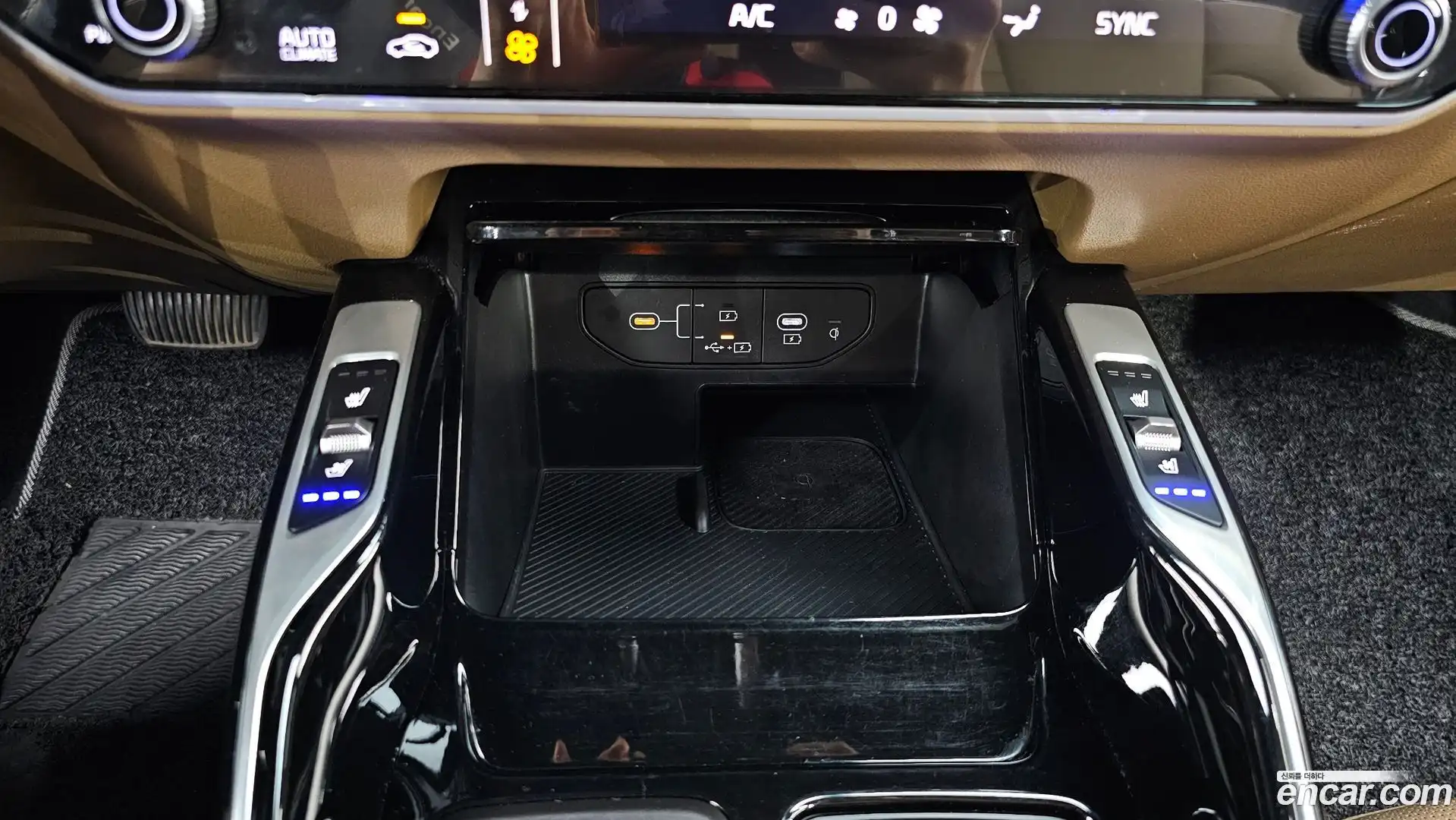 Sorento Kia 2023.7-OPTION-042