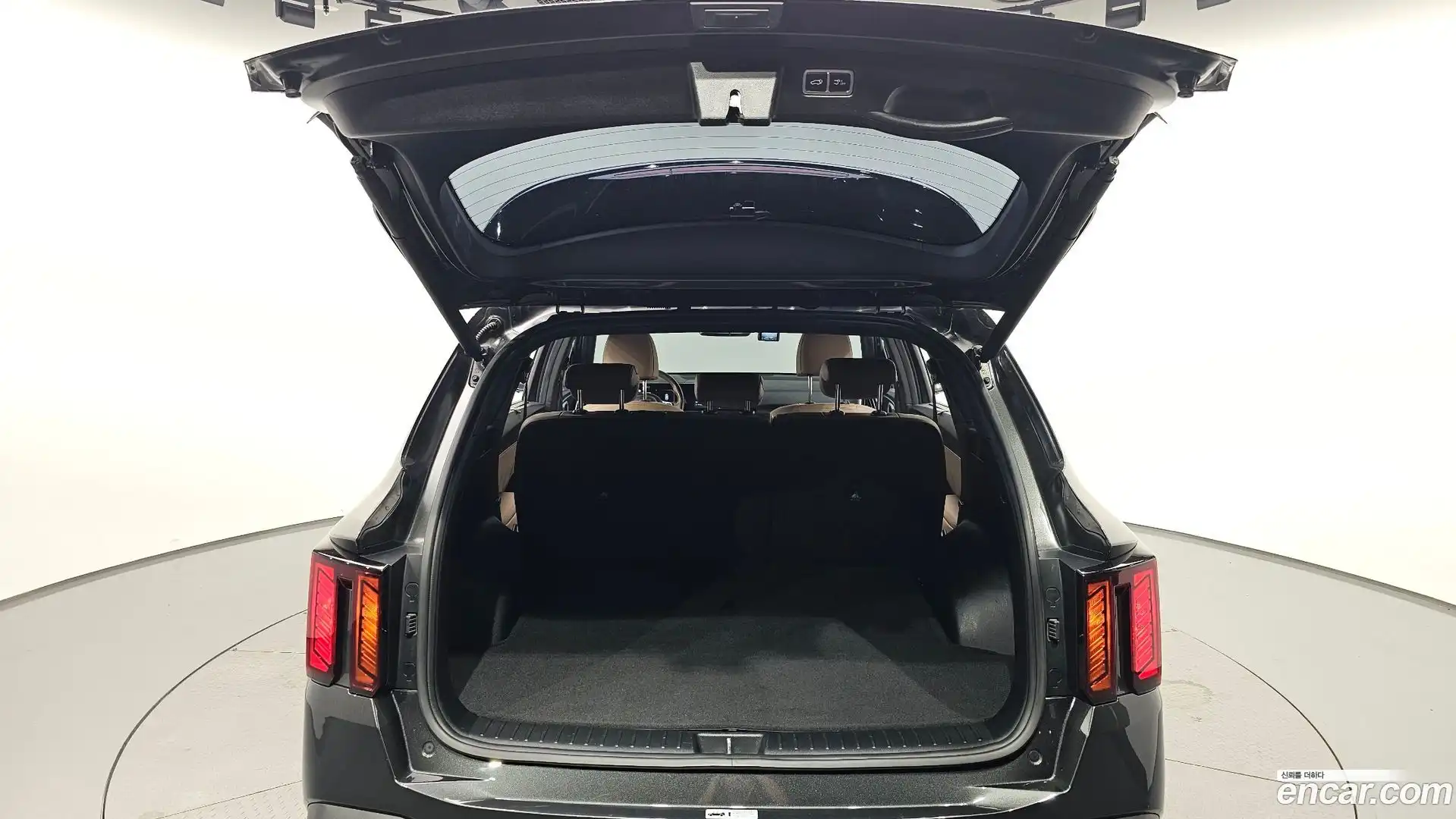 Sorento Kia 2023.7-OPTION-048