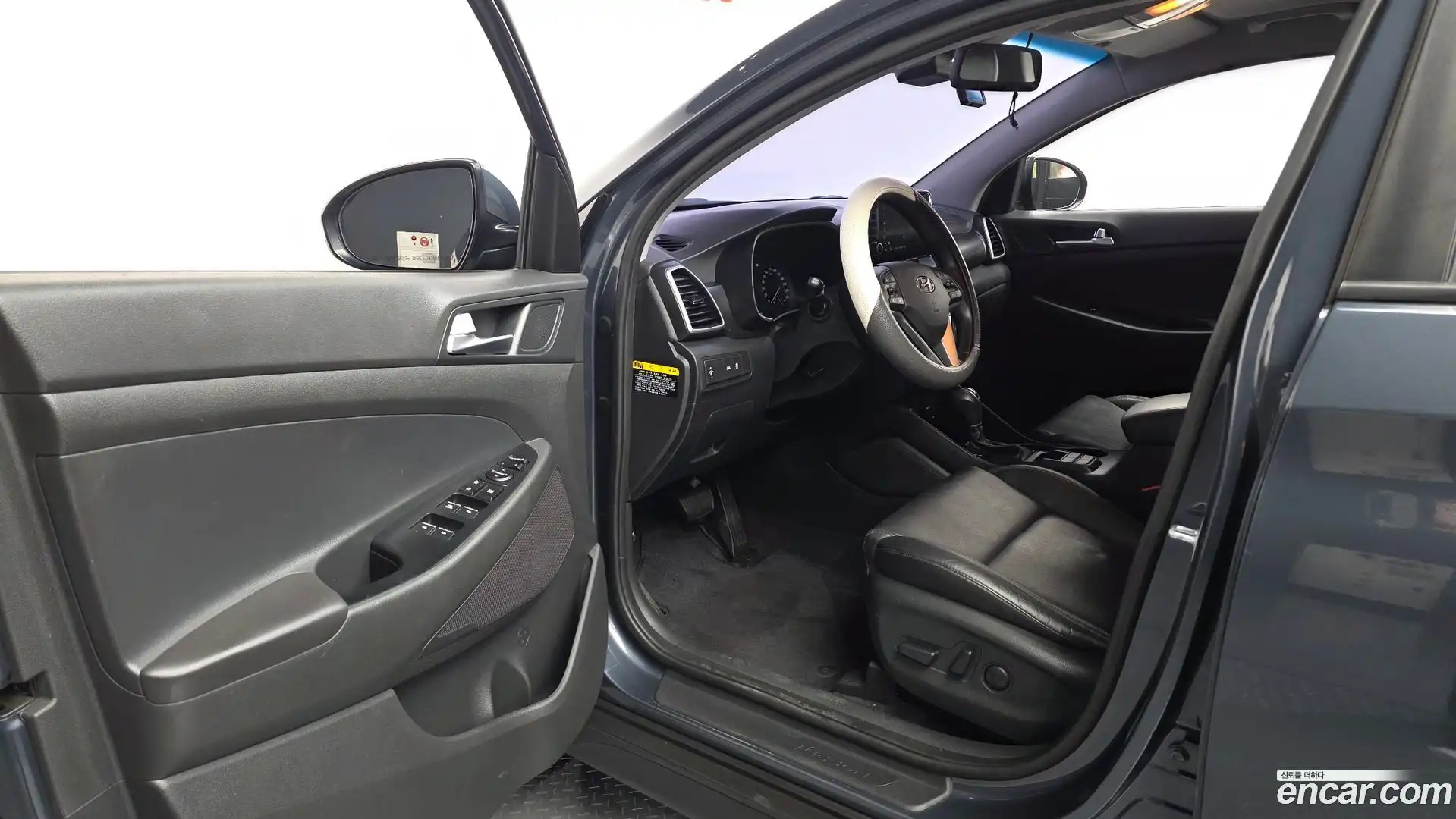Tucson Hyundai 2019.1-INNER-010