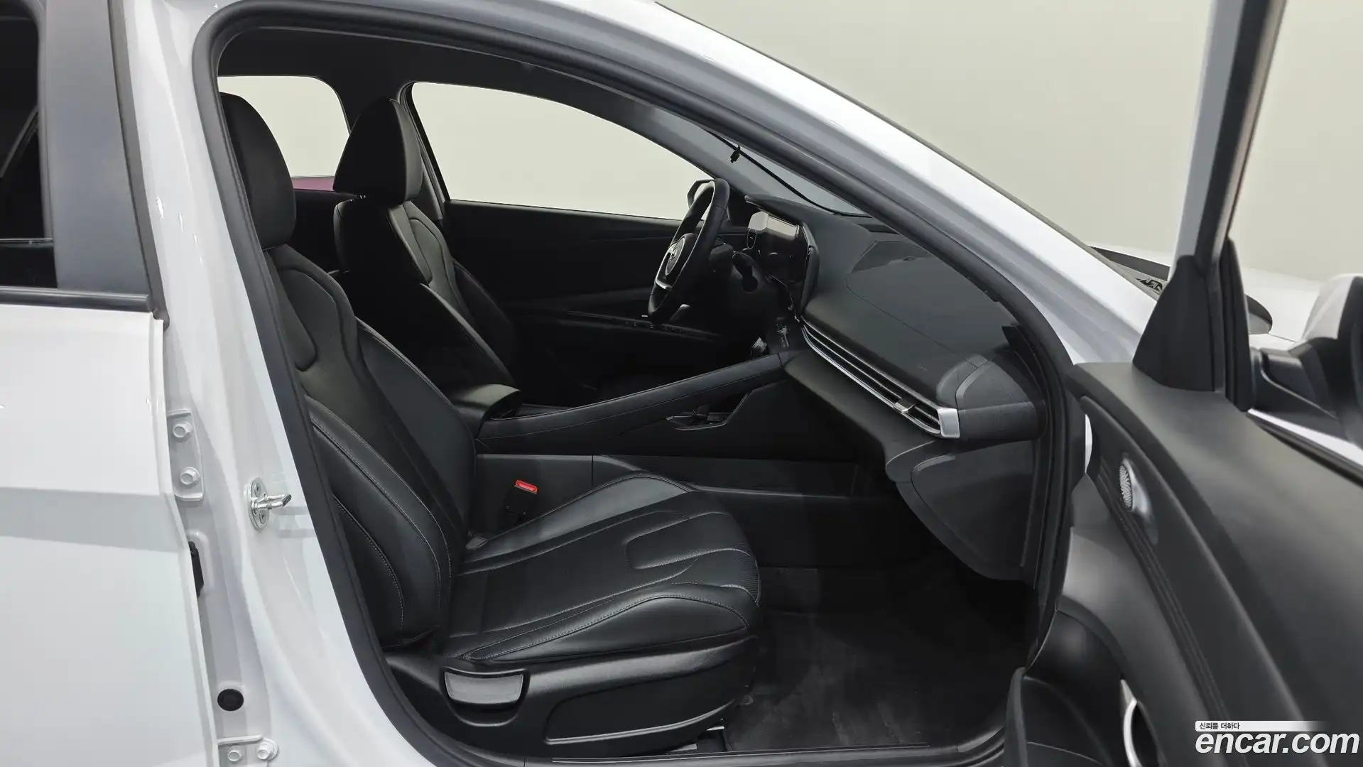 AVANTE Hyundai 2021.2-INNER-010