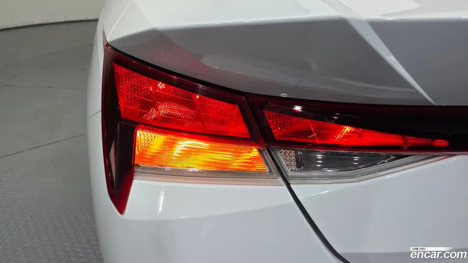 AVANTE Hyundai 2021.2-OUTER-033