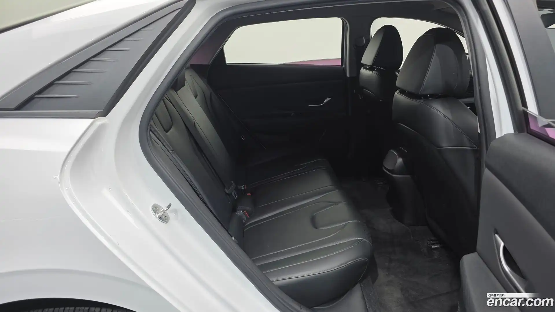 AVANTE Hyundai 2021.2-OPTION-043