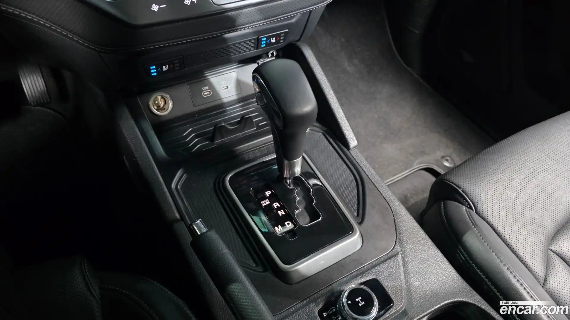 Rexton KG Mobility 2024.6-INNER-009