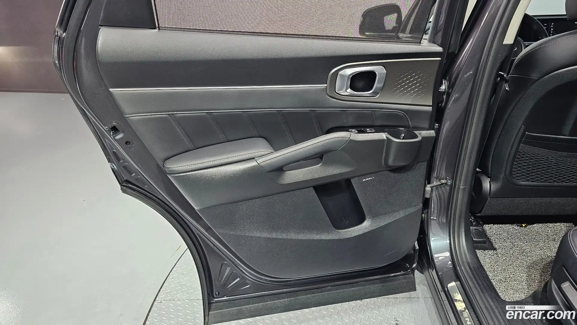 Sorento Kia 2021.1-INNER-035
