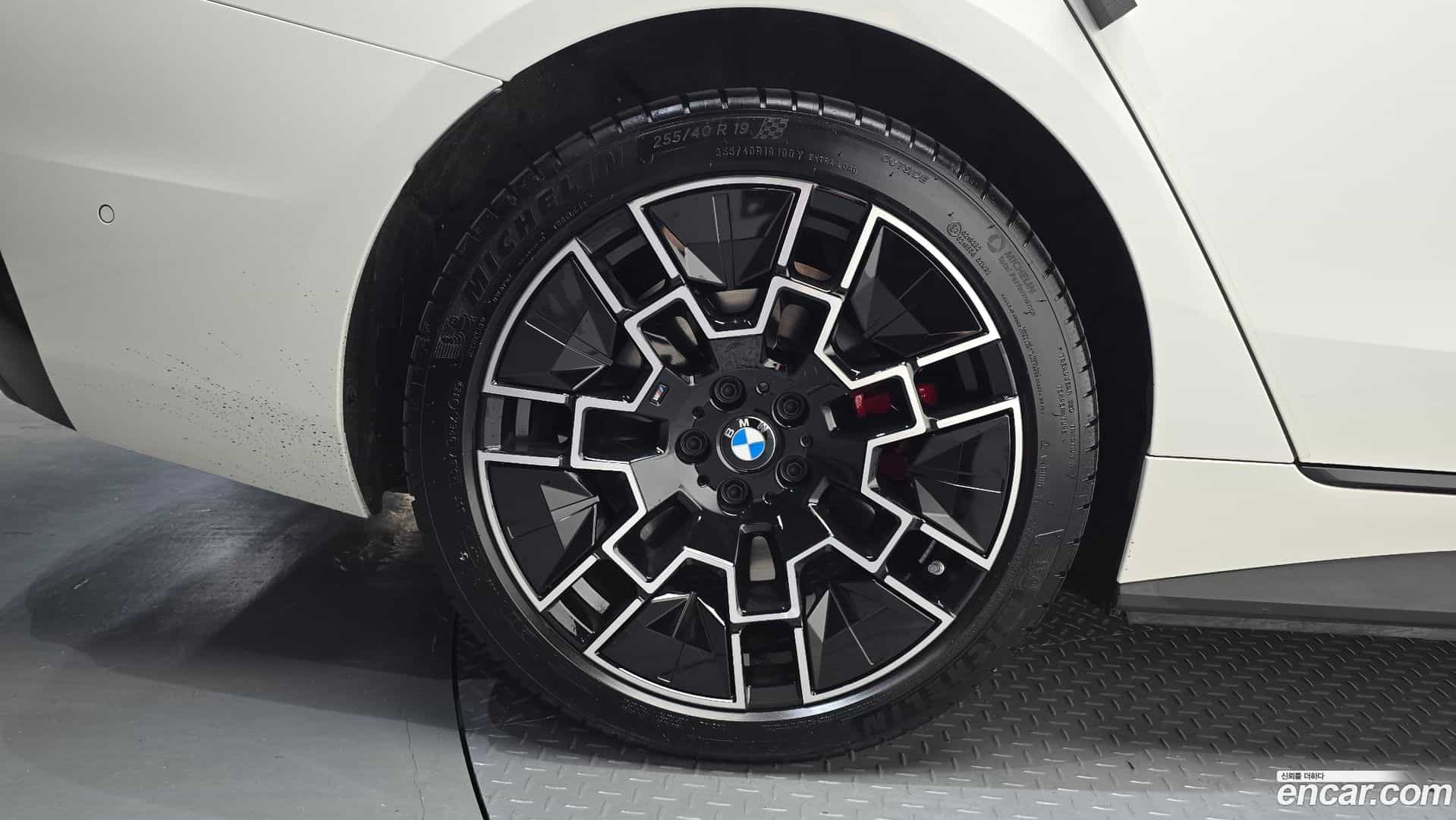 i4 BMW 2025.9-OUTER-005