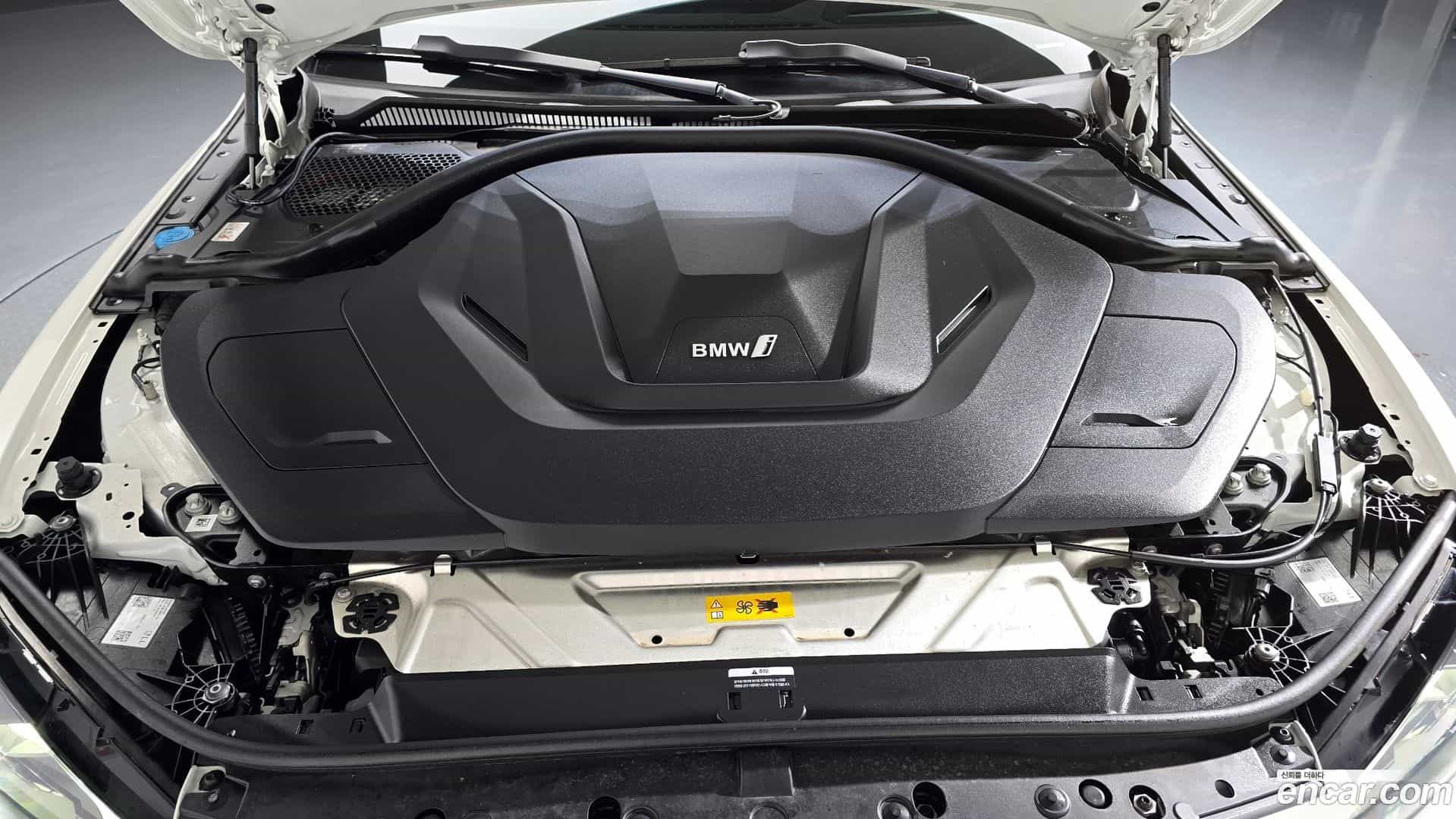 i4 BMW 2025.9-OUTER-006