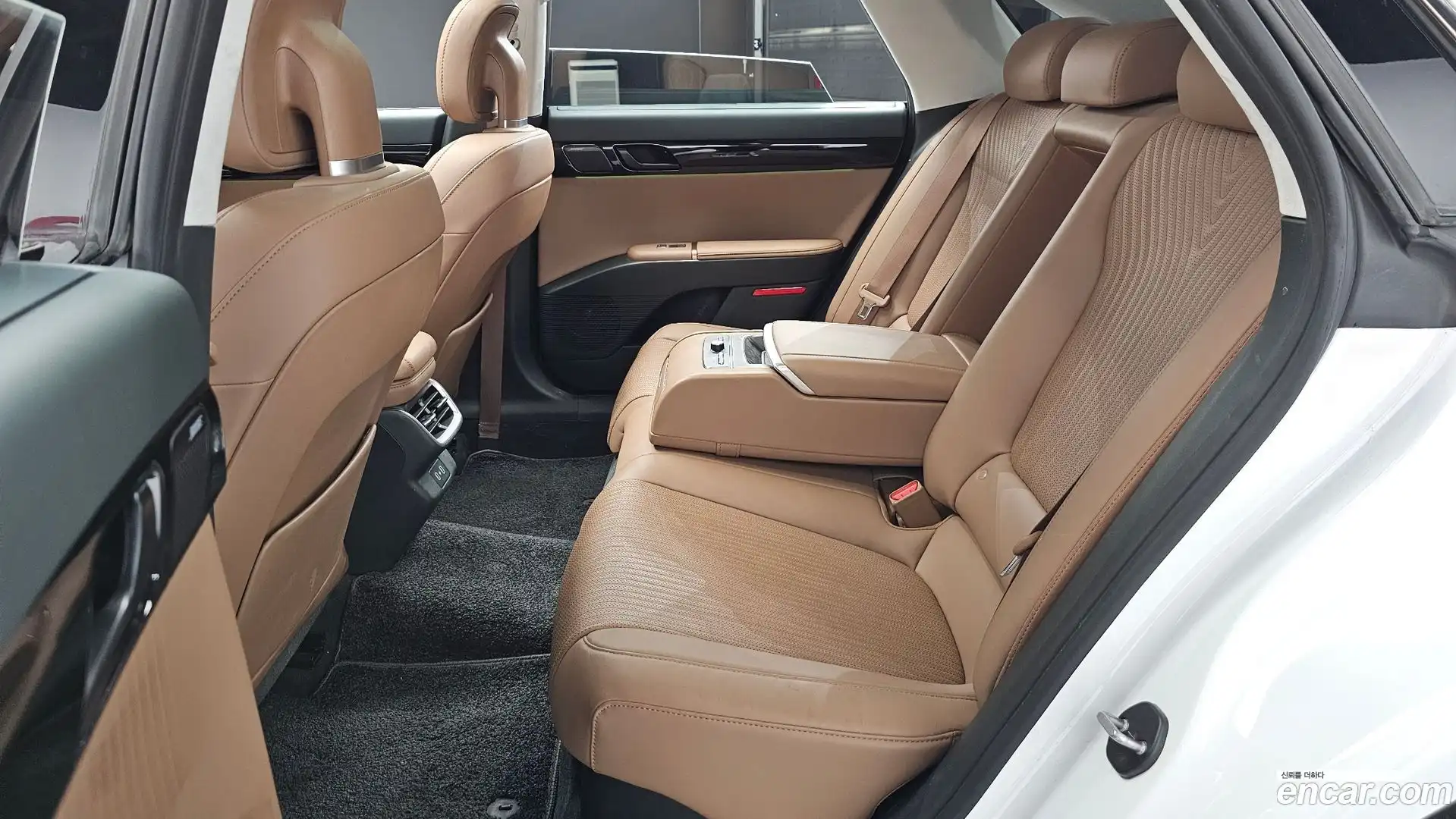 Grandeur Hyundai 2023.11-OPTION-015