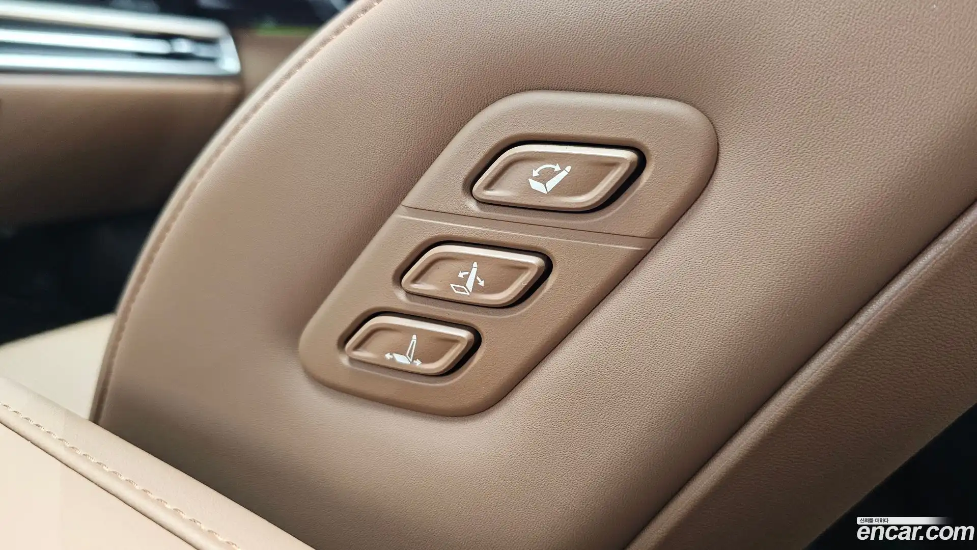 Grandeur Hyundai 2023.11-OPTION-023